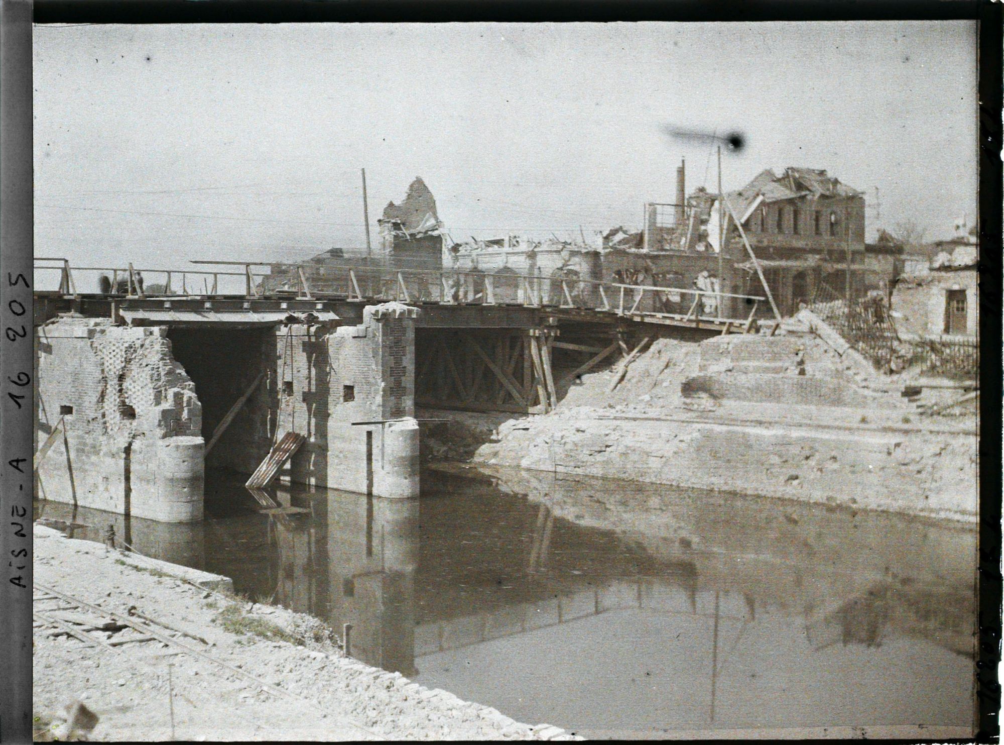 Image représentant France, St Quentin, Le Pont s/ le Canal