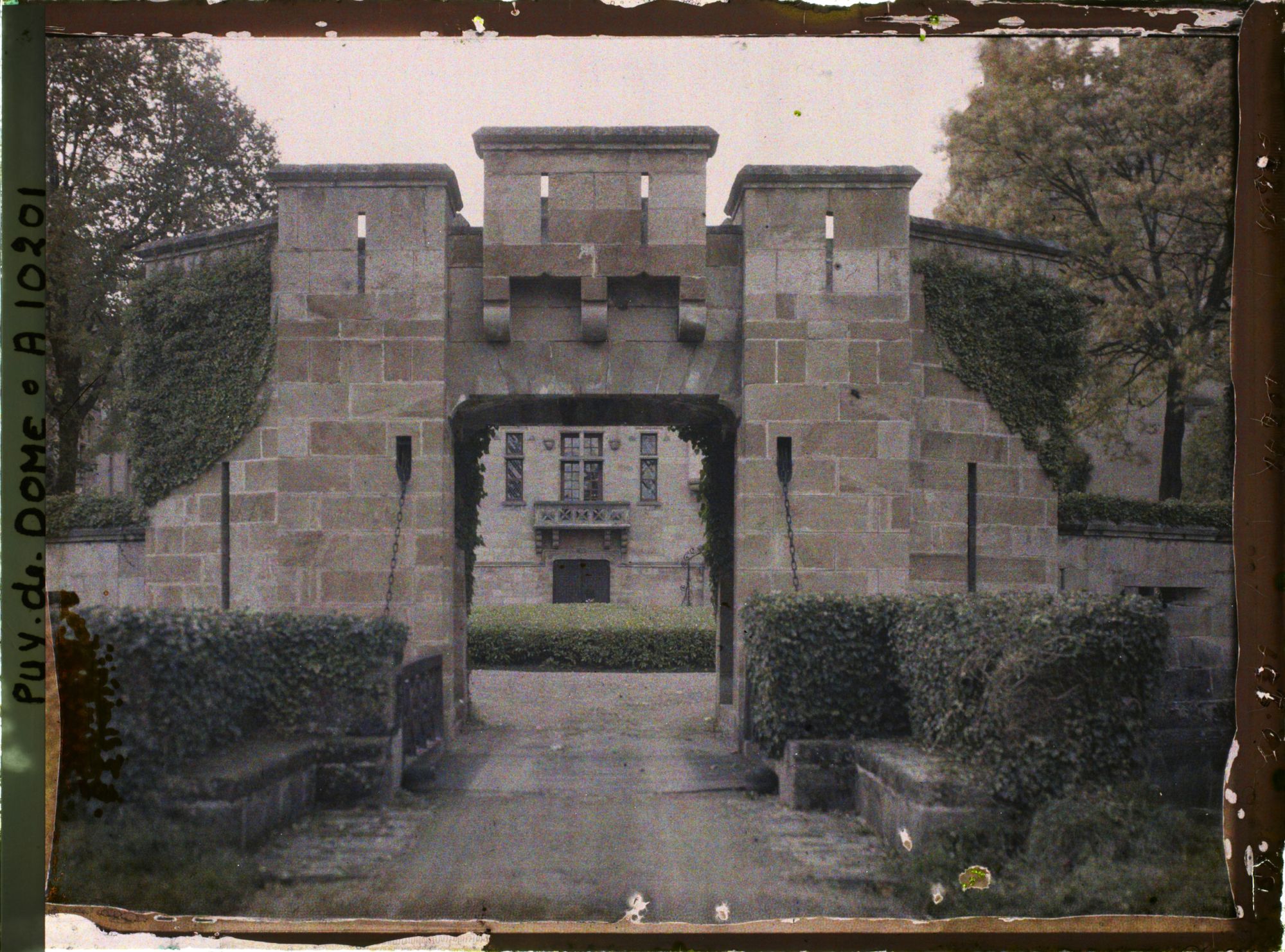 Image représentant France, La Grange Fort, La Grange-Fort Architecture du Château, Extérieur