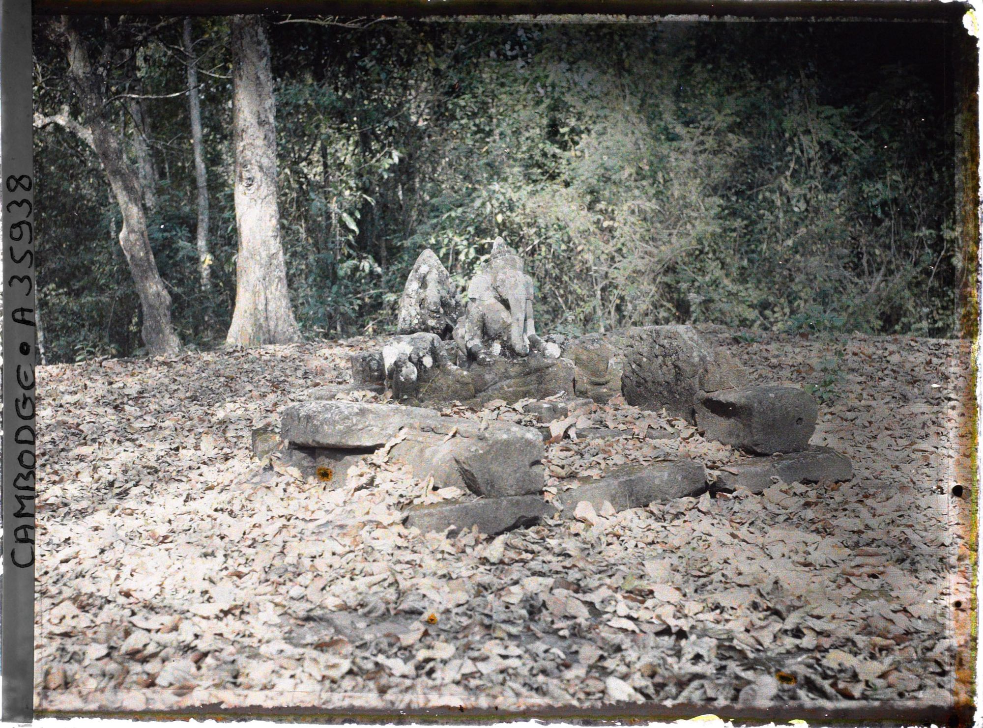 Image représentant Statue d'éléphant assis
