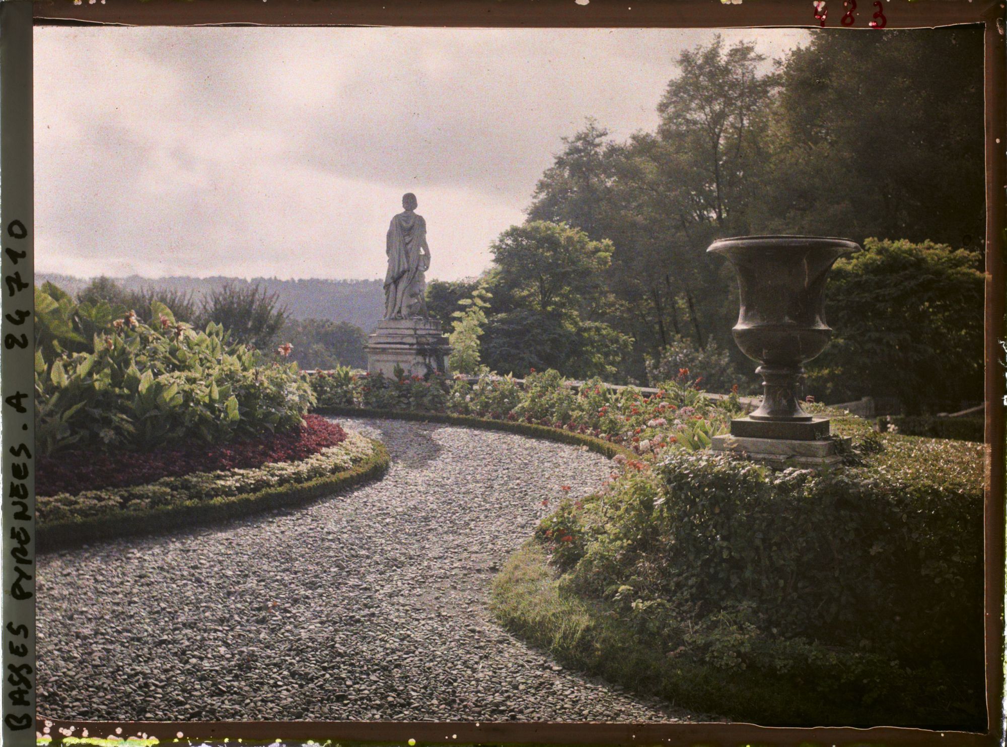 Image représentant France, Pau, Jardin du Château et Statue de Gaston Phoebus