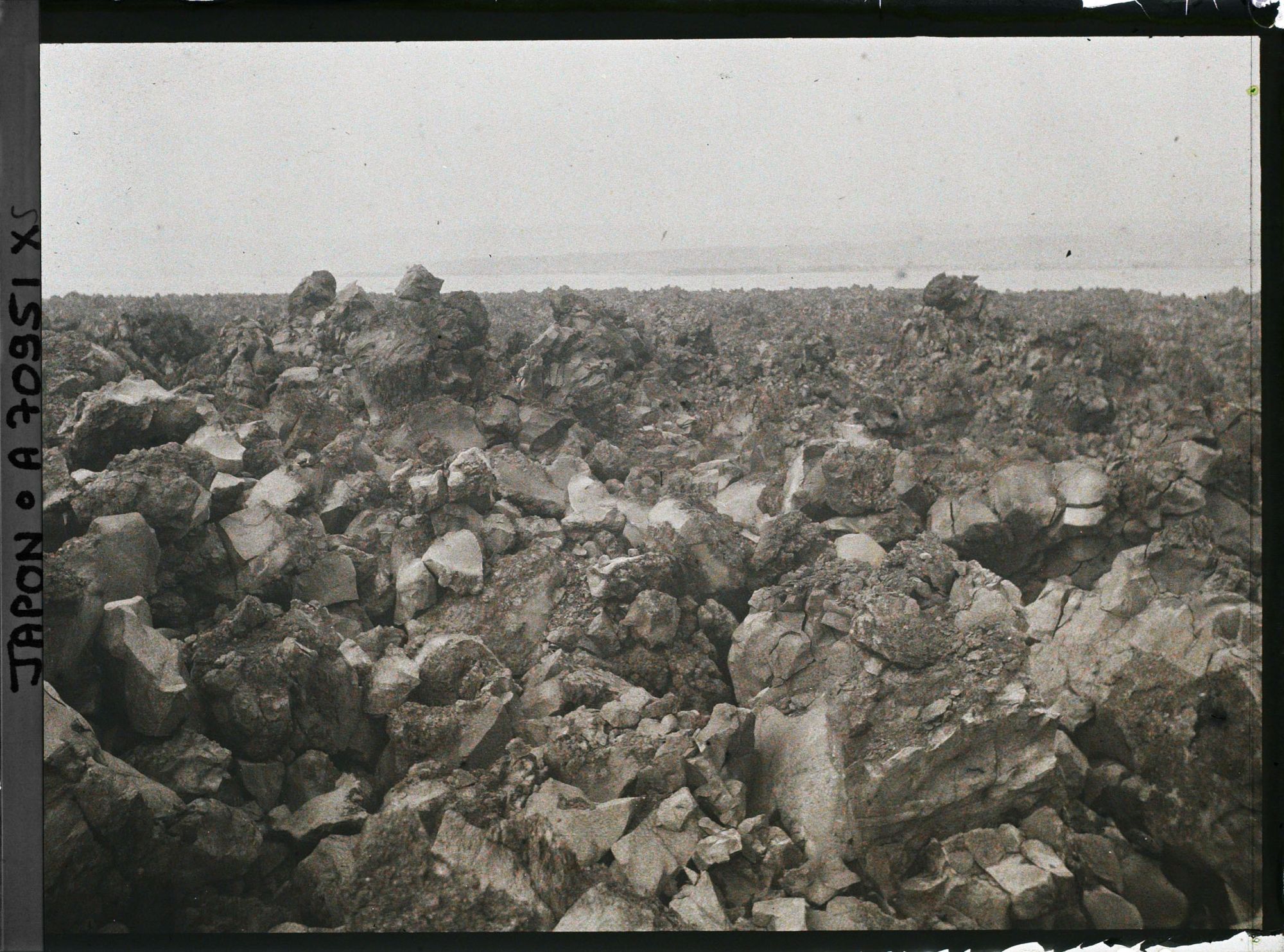 Image représentant Le volcan Sakurajima, agrégat de lave