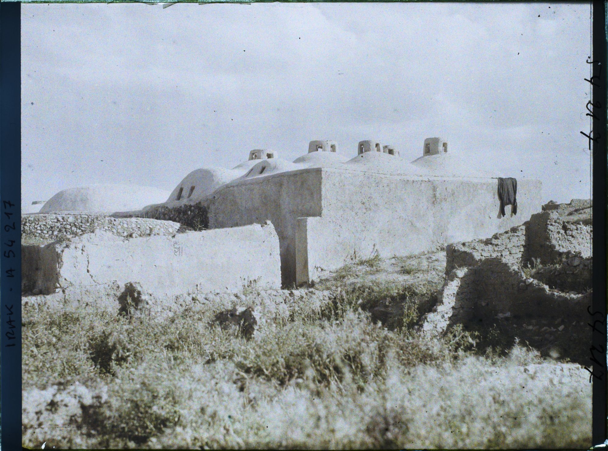 Image représentant Etablissement de bains sulfureux (près des sources à 130° F)