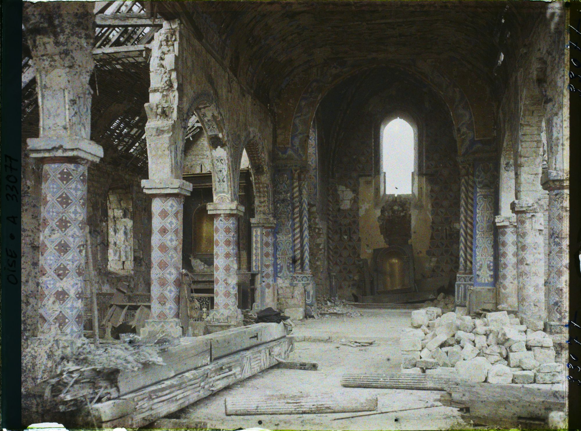 Image représentant France, Boulogne la Grasse, Intérieur de l'Eglise
