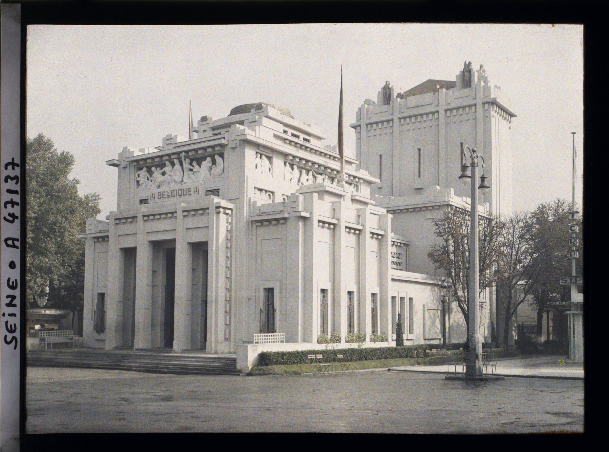 Image représentant L'Exposition des arts décoratifs, Pavillon de la Belgique