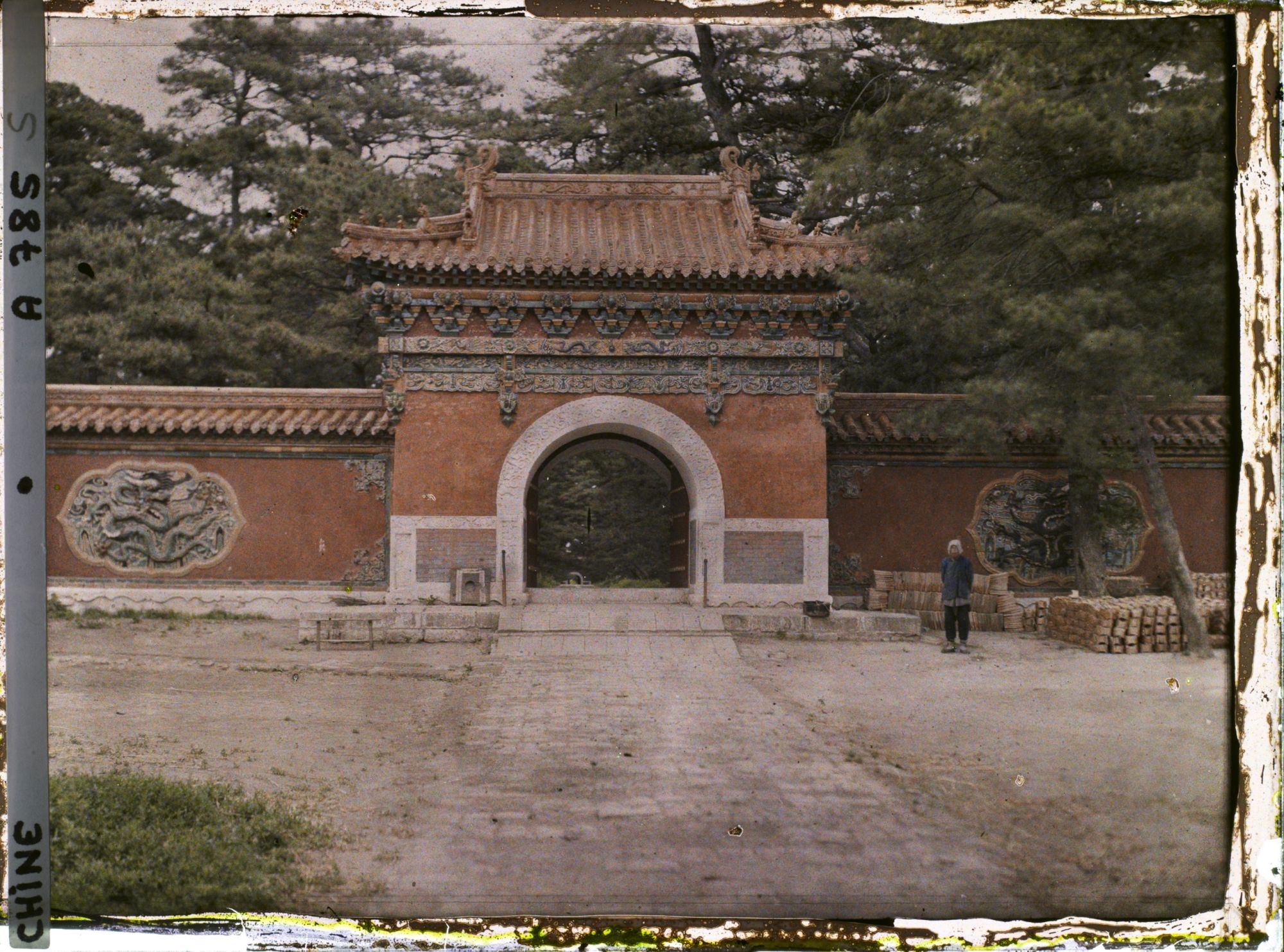 Image représentant Zhaoling (" tombeau Lumineux "), appelé aussi Beiling (" tombeau du Nord ")