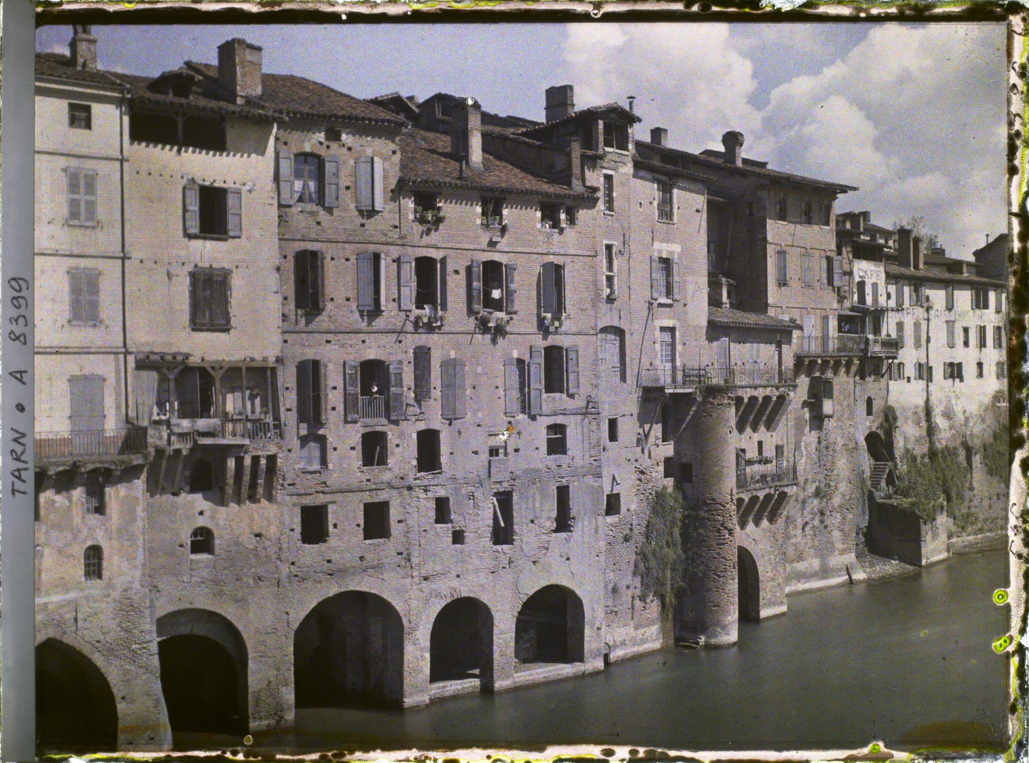 Image représentant Des maisons anciennes dans le quartier de la Madeleine