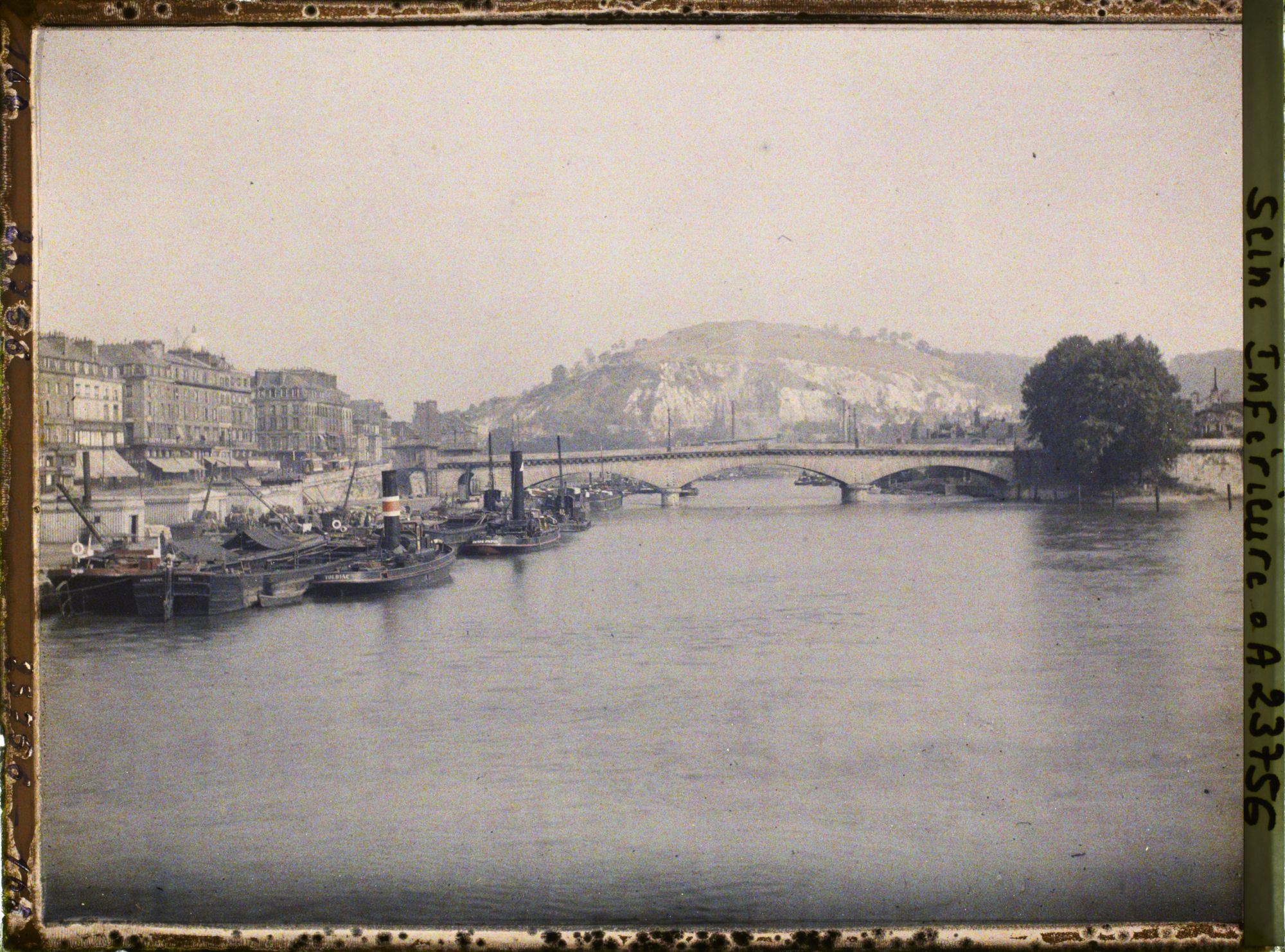 Image représentant Le pont Corneille et la Côte Sainte-Catherine