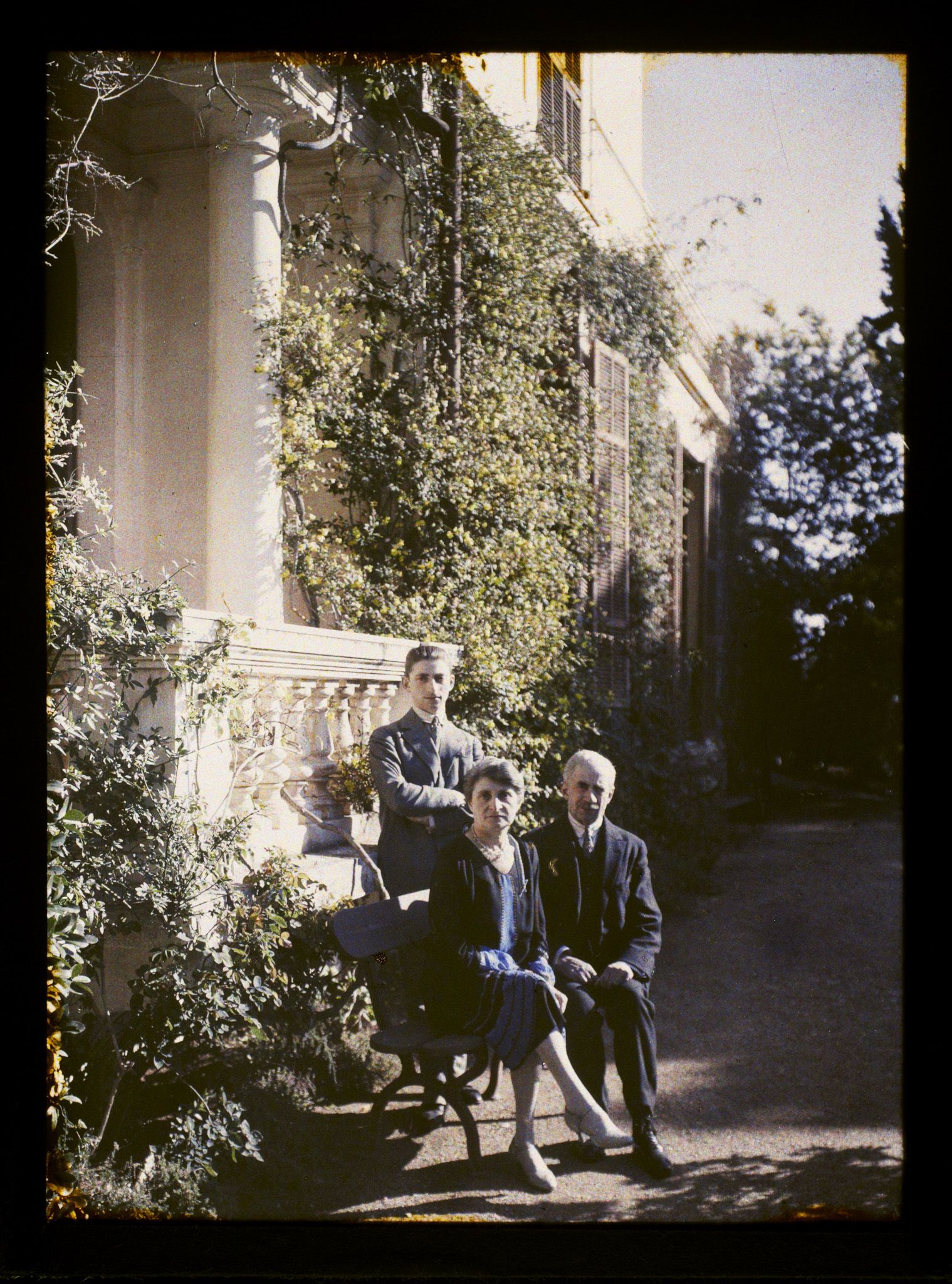 Image représentant René et Berthe Lévy, avec leur fils Robert