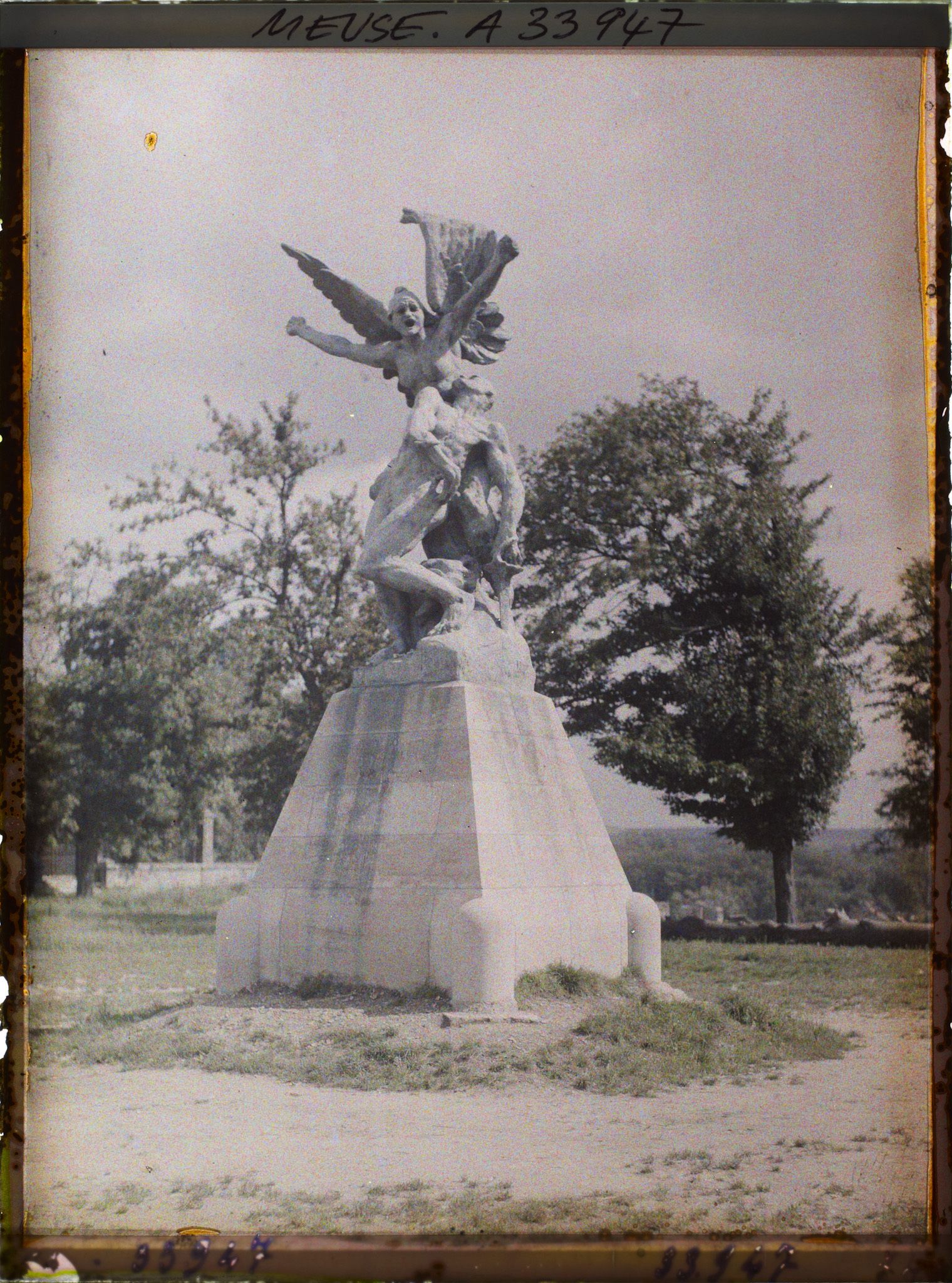 Image représentant France, Verdun, La Victoire (de Rodin)