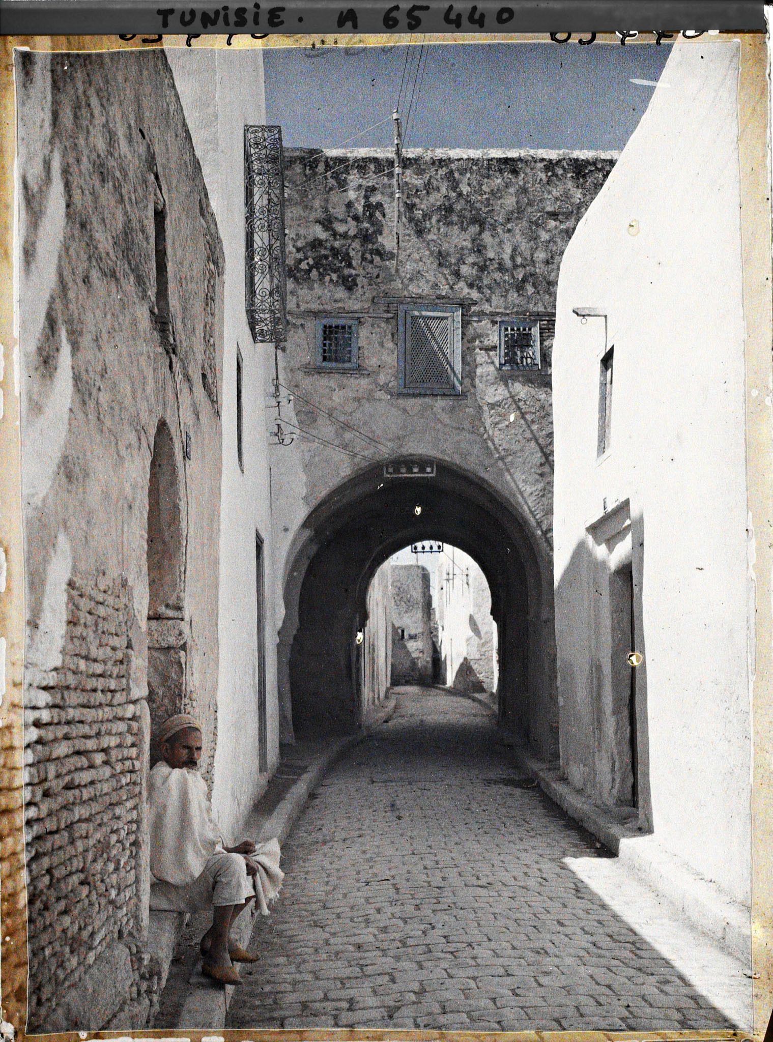 Image représentant La rue Bab-el-Djedid dans la médina