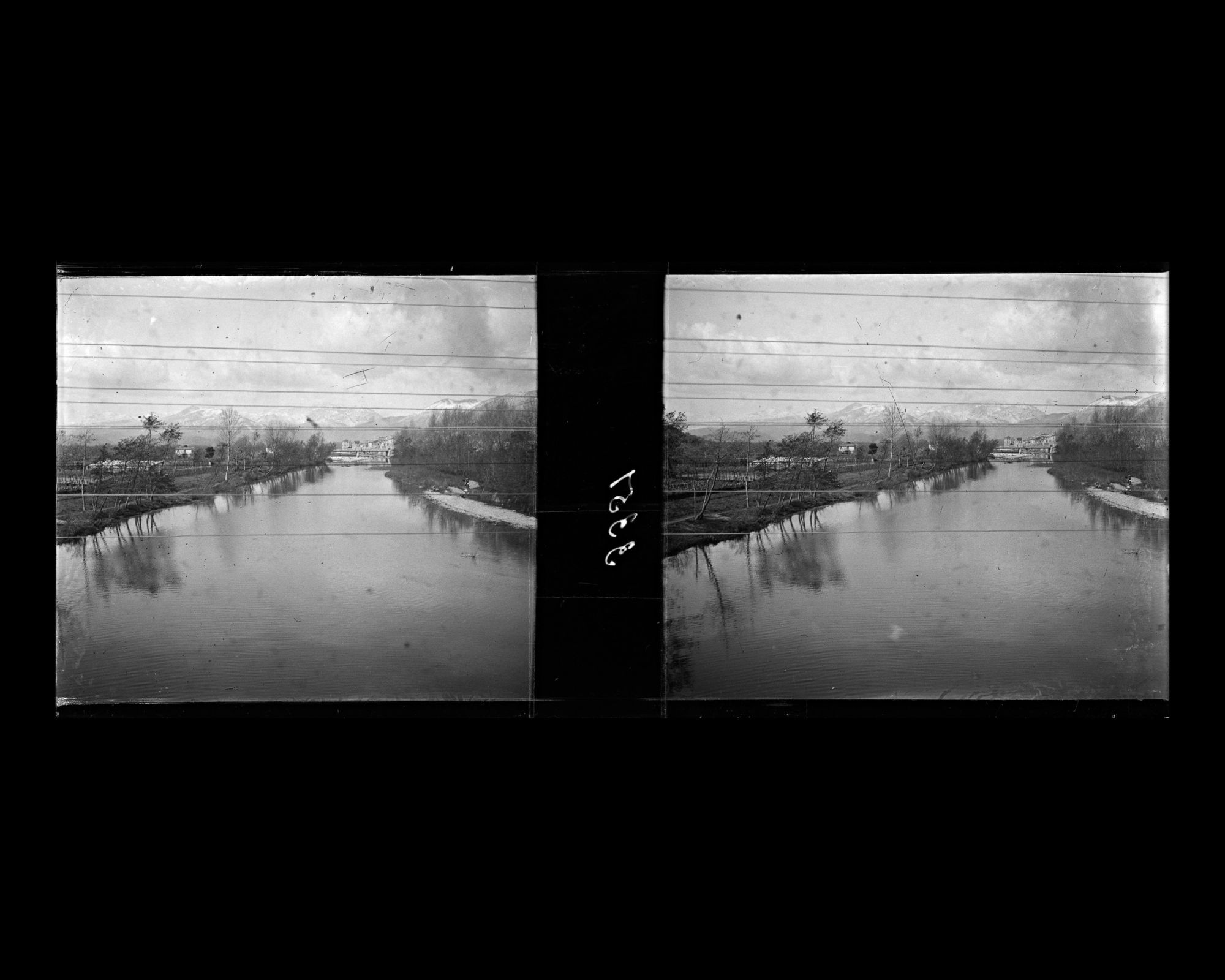 Image représentant Le fleuve Centa vu du train