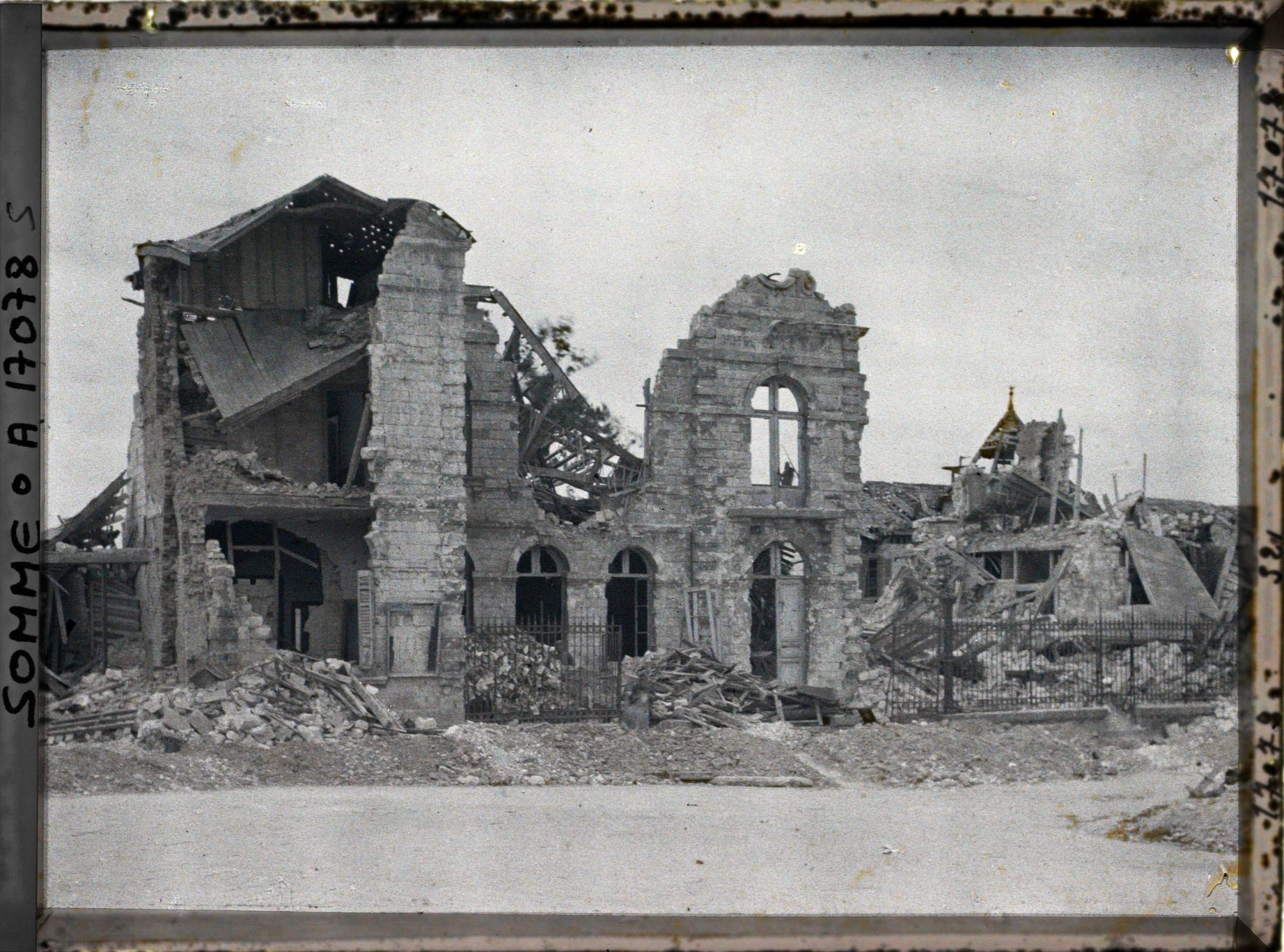 Image représentant France, Villers -Bretonneux, L'Hôtel de Ville