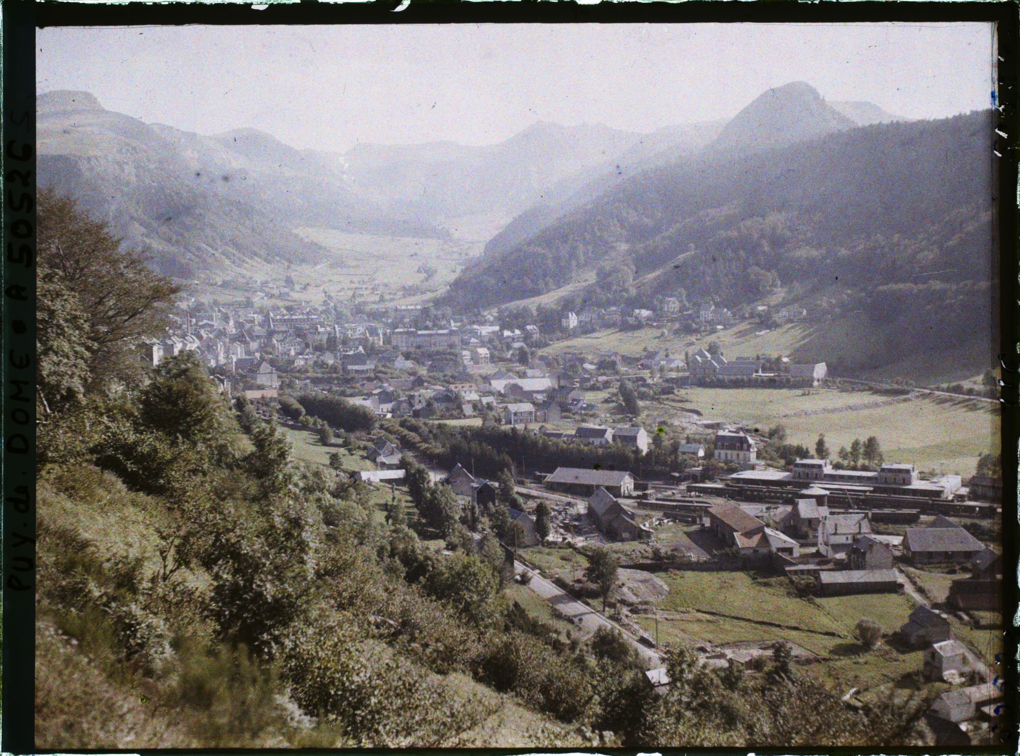 Image représentant France, Mont Dore, Vue Générale du Mont Dore prise de la route de Clermont