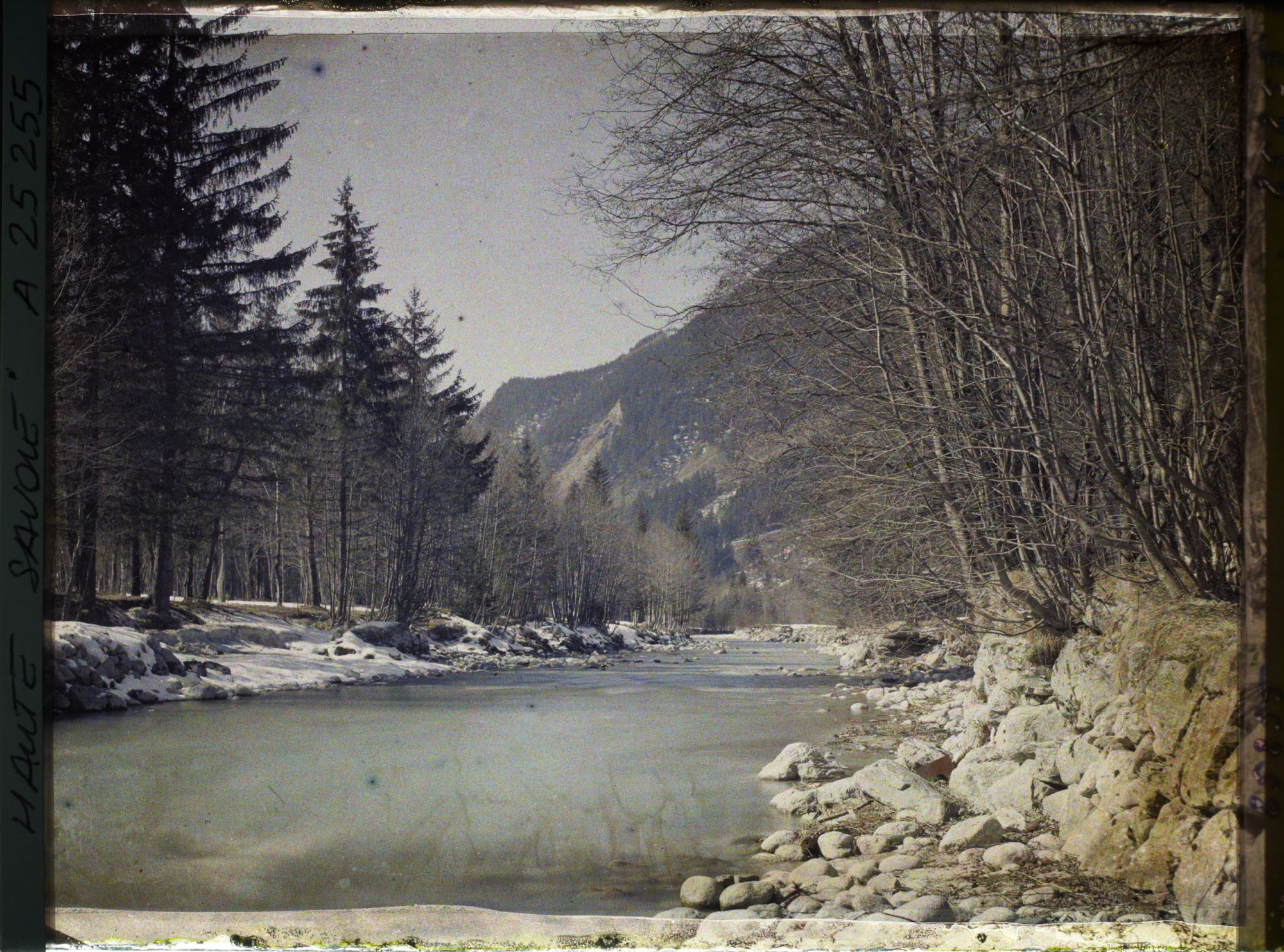 Image représentant Vallée de Chamonix, Paysage le long de l'Arve
