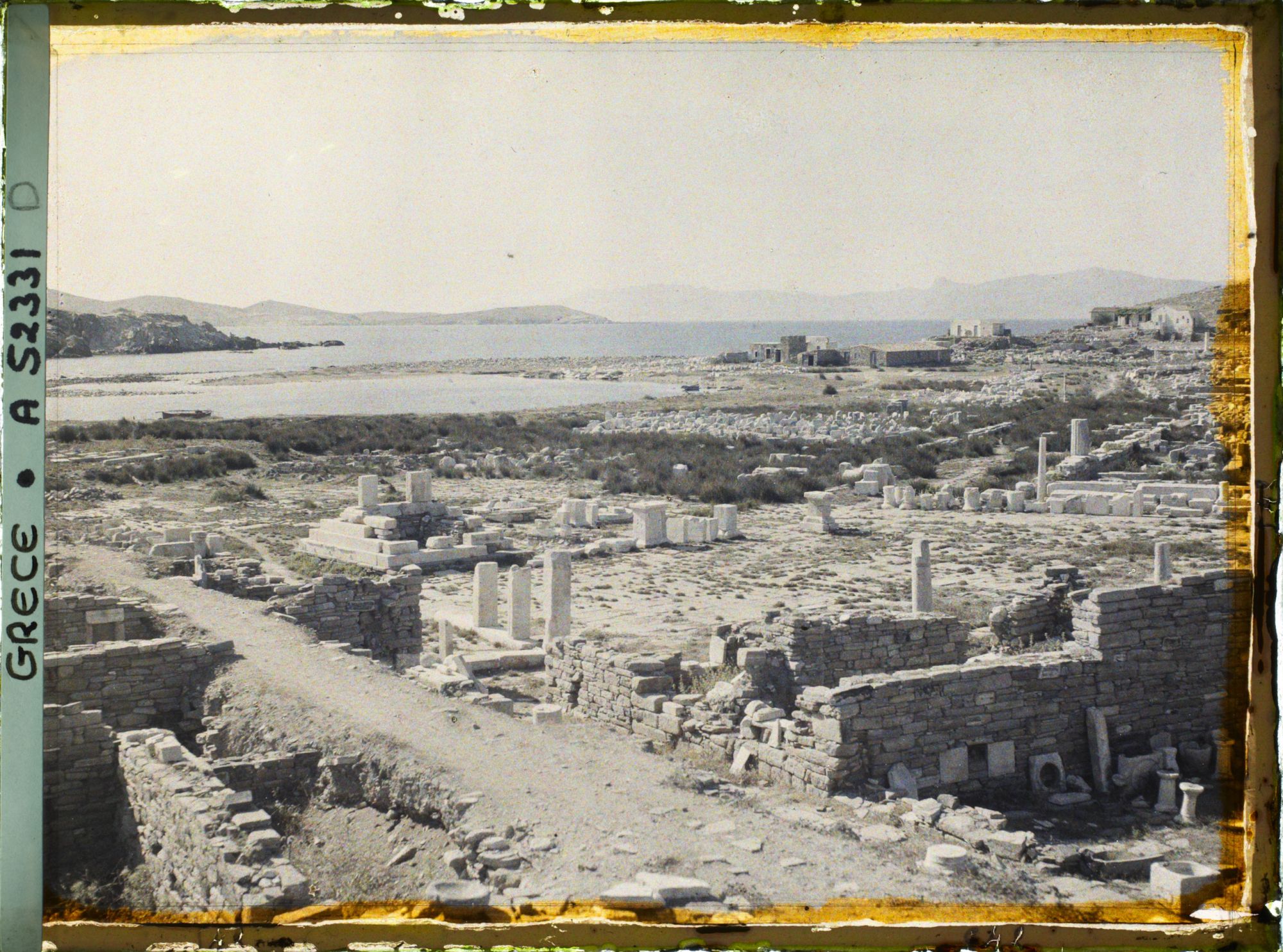 Image représentant Quartier du Hieron (sanctuaire) d'Apollon l'Agora des Competaliastes et le port antique