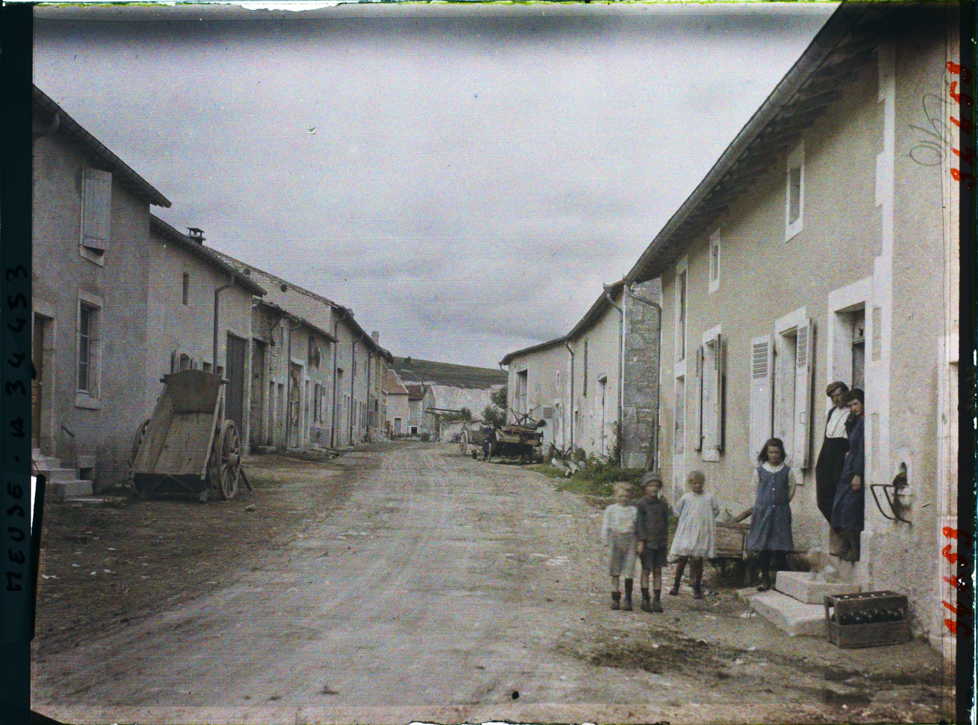 Image représentant France, Dompcervin, Une rue reconstruite