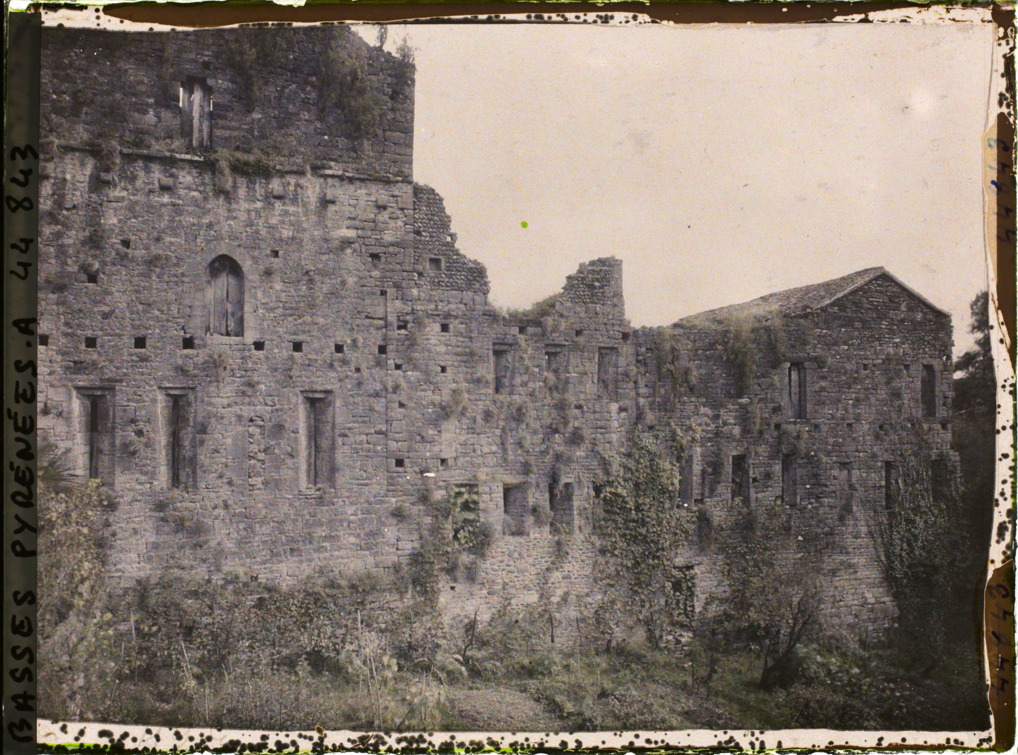 Image représentant France, Sauveterre de Béarn, Ruines du Vieux Château