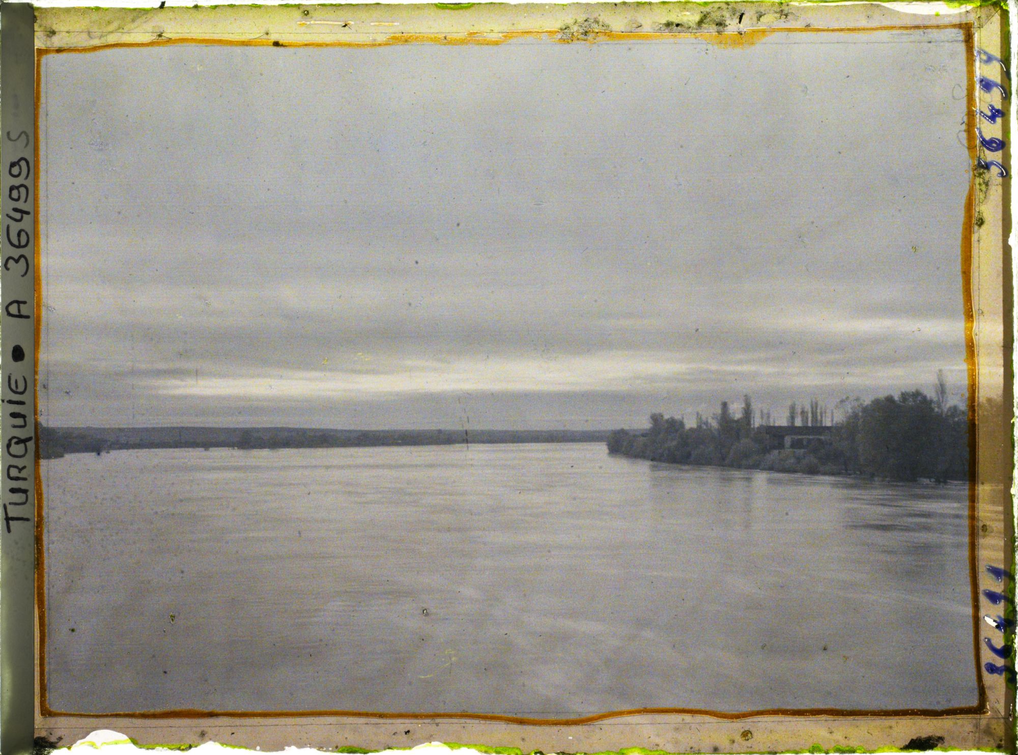 Image représentant Le fleuve Meriç qui arrose la ville