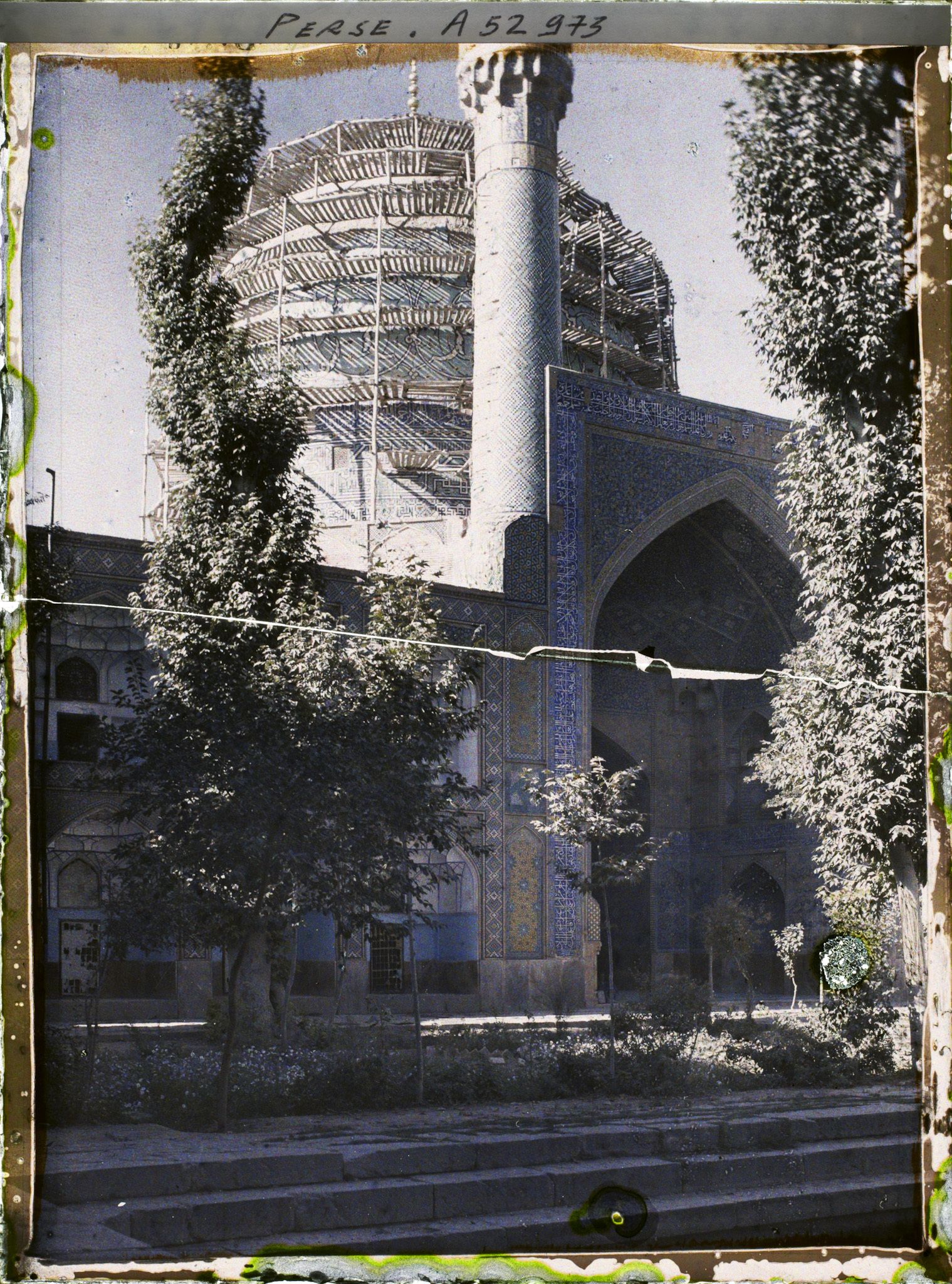 Image représentant La Madreseh Mader-i-Chah, école coranique dite "de la mère du Chah" (1714)