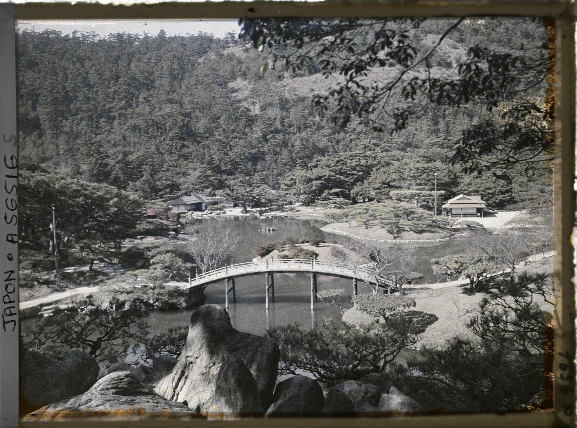 Image représentant Parc Ritsurin-koen (ou Kuribayashi-koen) : le Nanko (lac du sud)