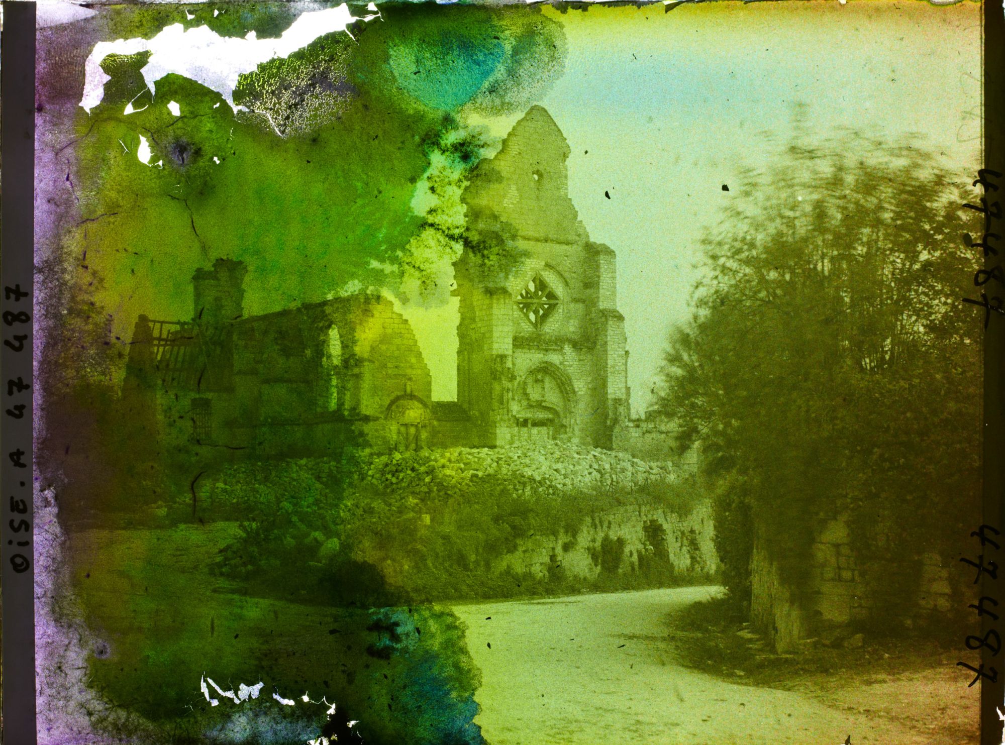 Image représentant France, Autrèches, Ruines de l'Eglise