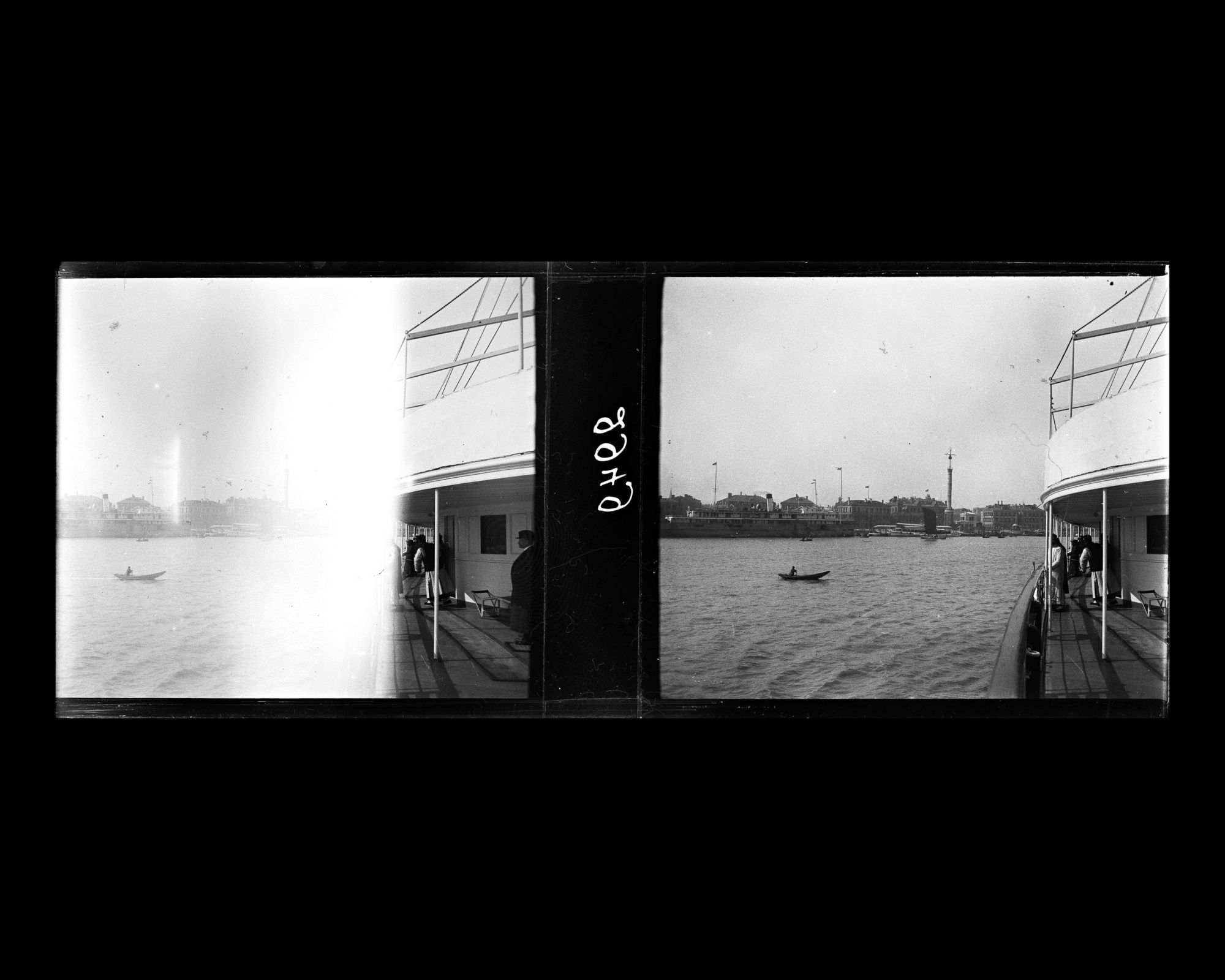 Image représentant Le vapeur chinois Kiang-Yu s'approche du Bund ou Waitan à la hauteur de la Concession internationale