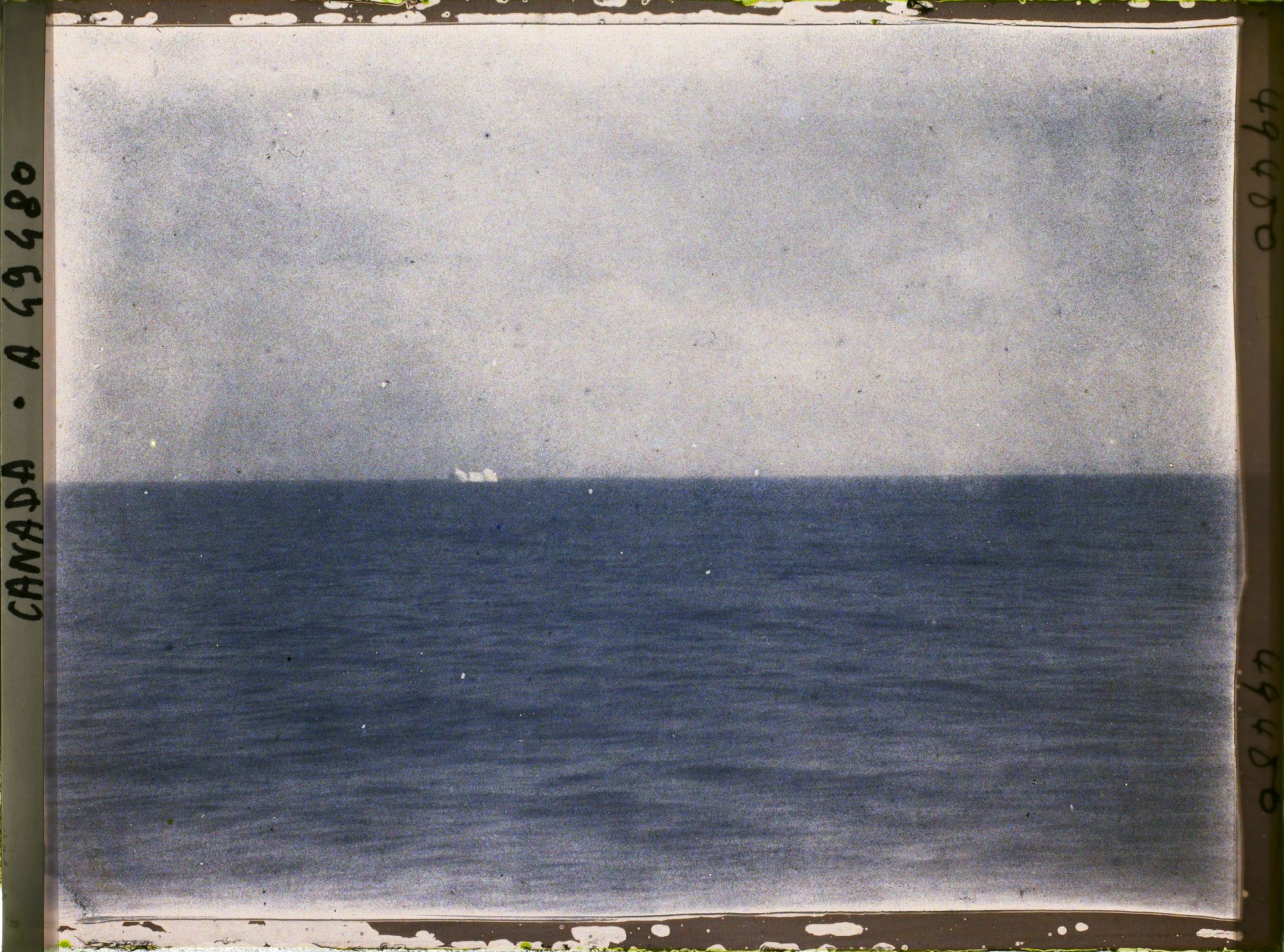 Image représentant Canada, Bord Melita, Un Iceberg dans l'Atlantique