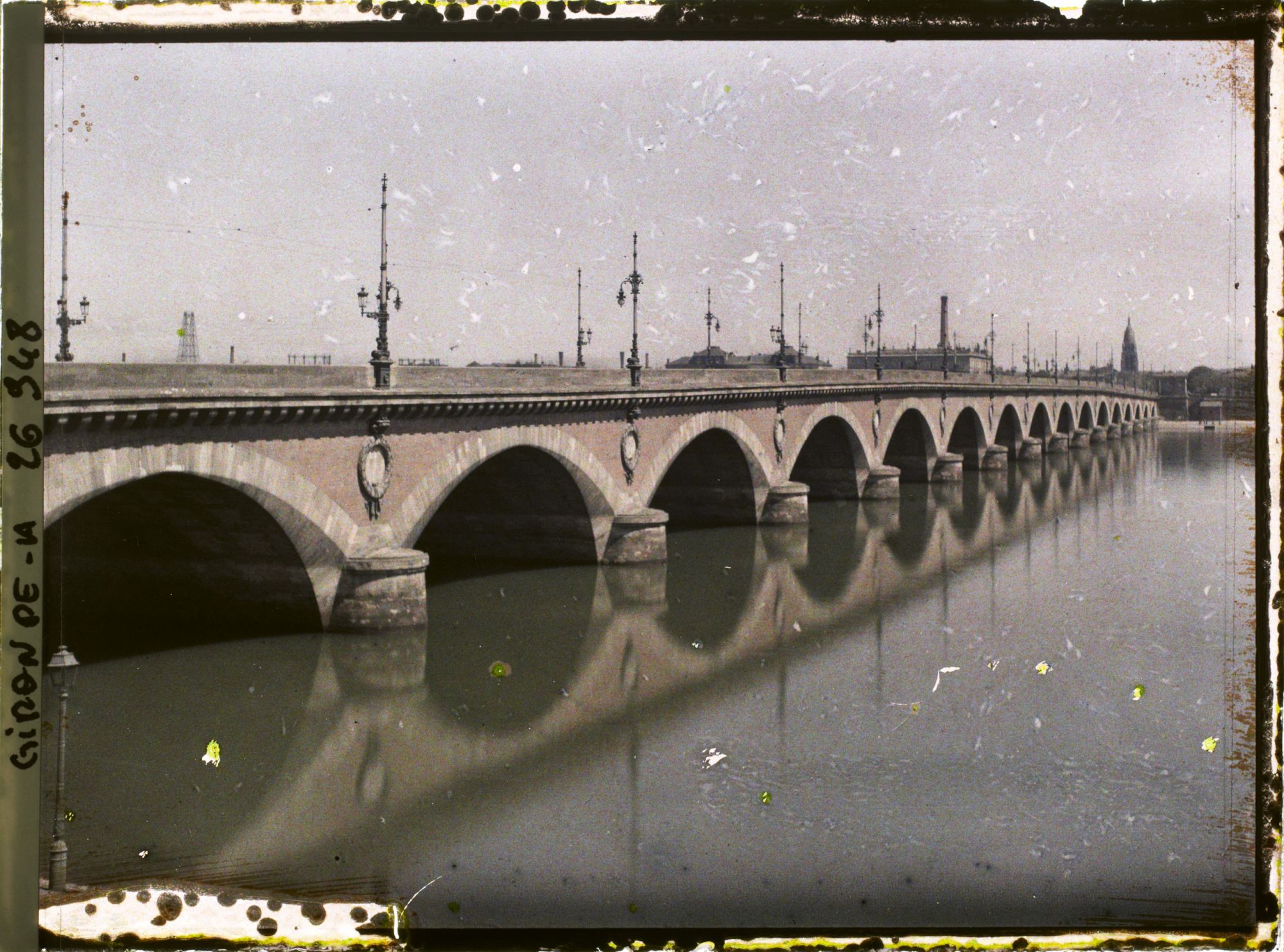 Image représentant Le pont de pierre