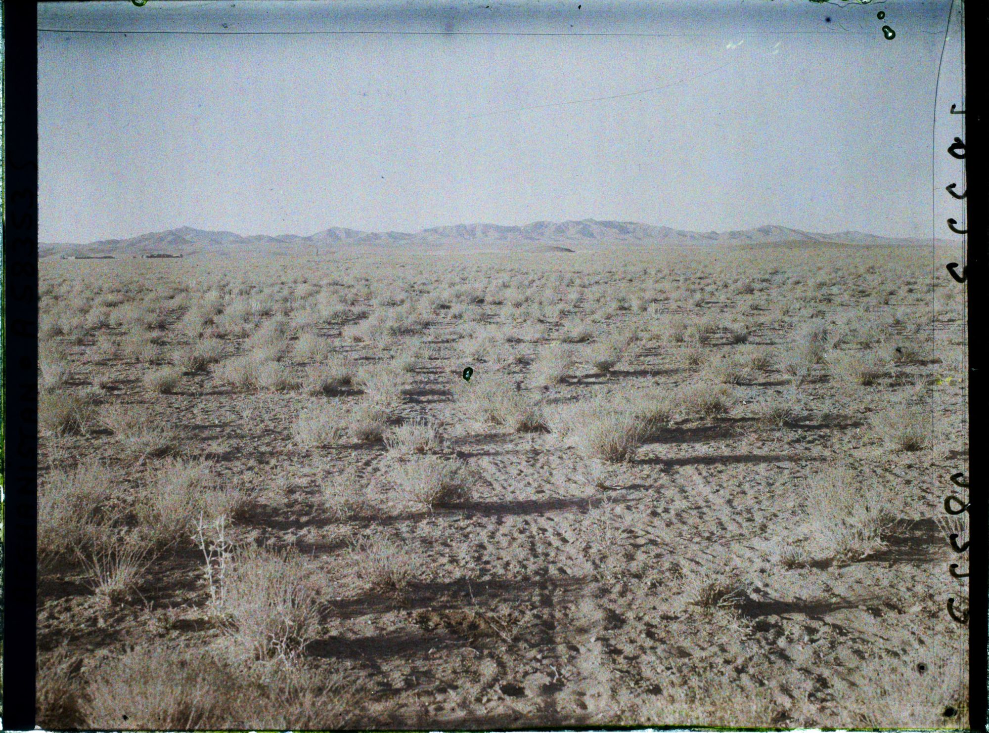 Image représentant Afghanistan, Piste de Solzevar à 52 kil. S.O. de Hérat, Aspect de la région vers monts Bandi-i-Madira