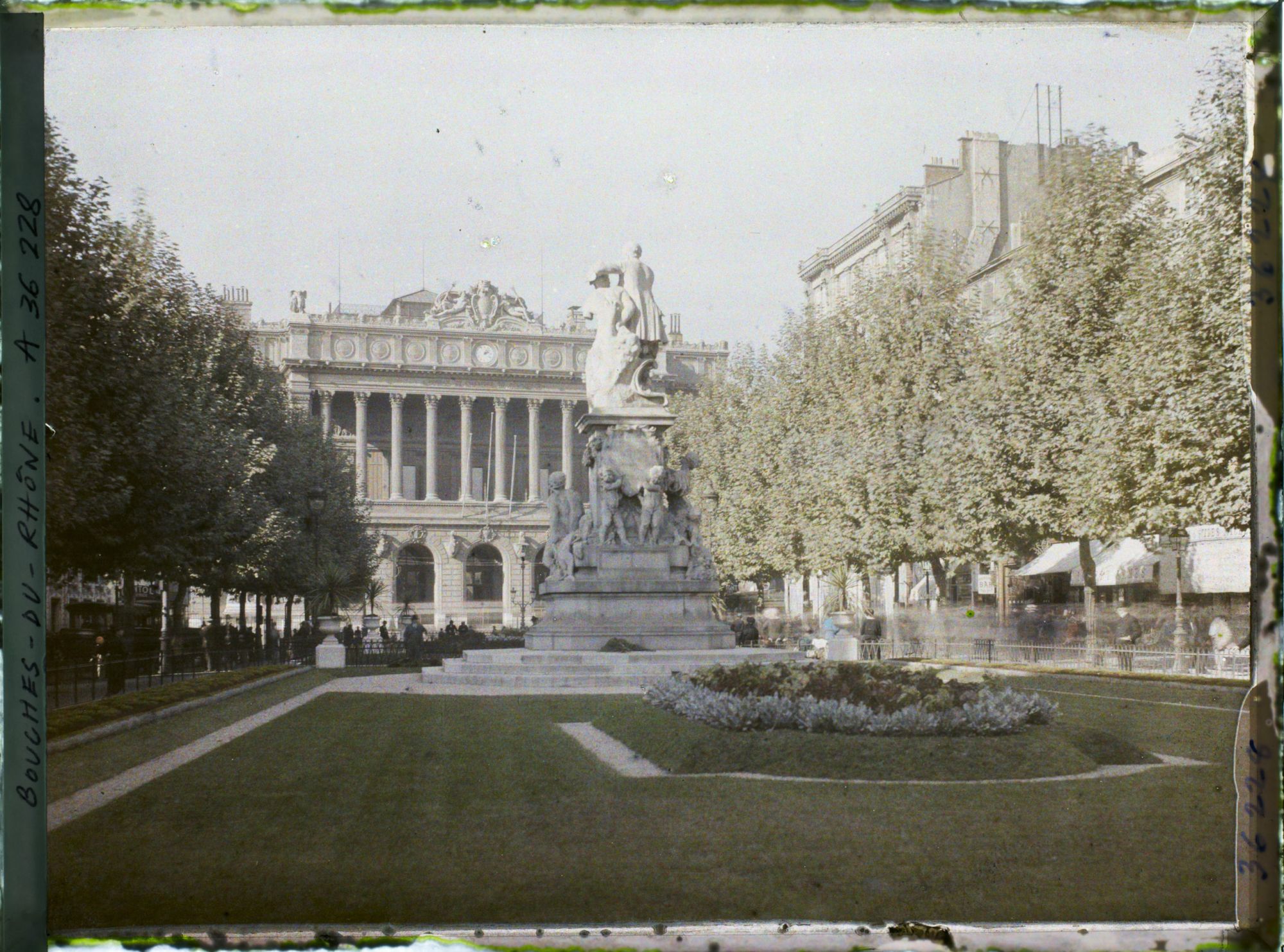 Image représentant La place de la Bourse et le palais de la Bourse