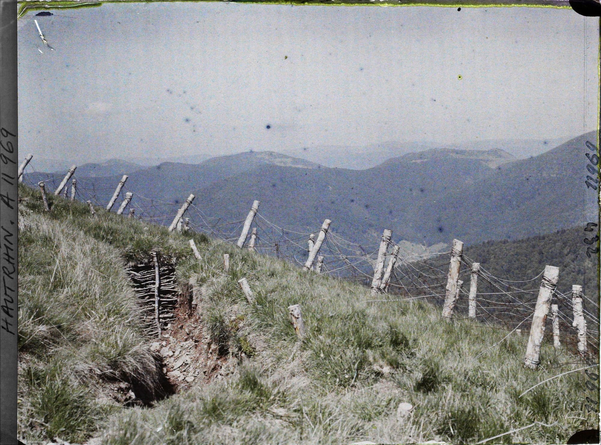 Image représentant Vue sur le Hohneck, le Gresson, le ballon de Gebweiler [et installations défensives]