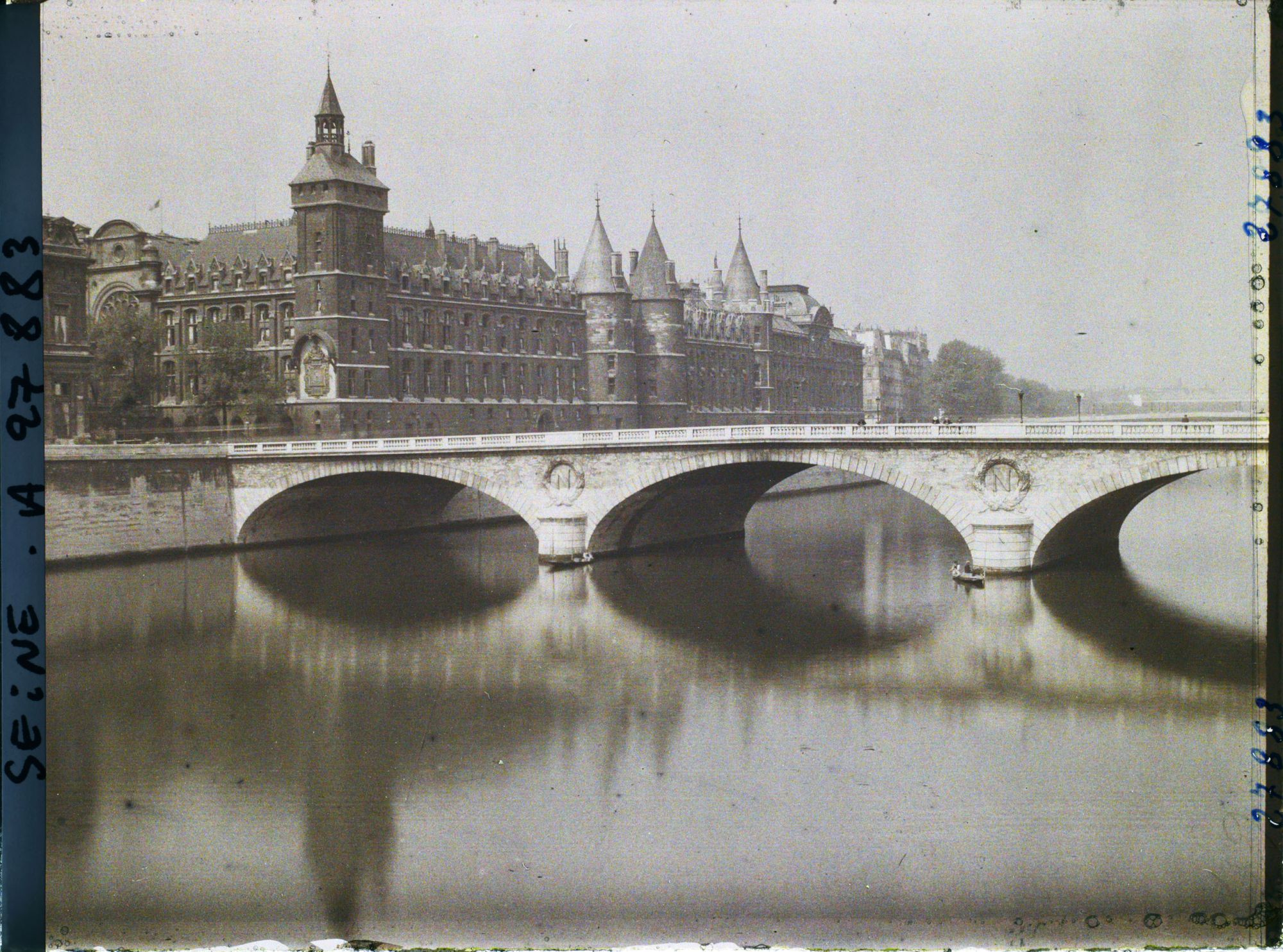 Image représentant Le Palais de Justice et le pont au Change