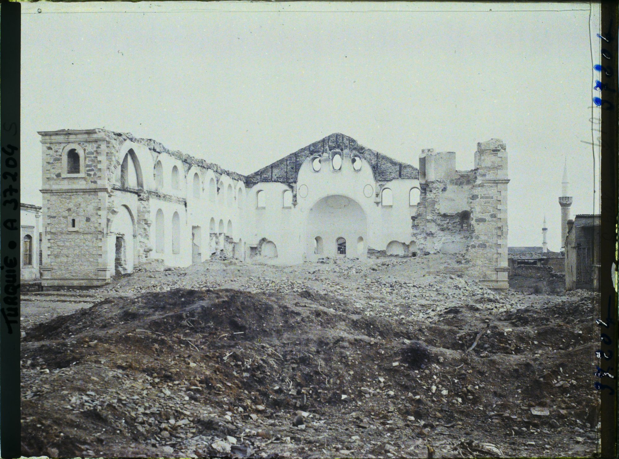 Image représentant Turquie, Ouchak, Ensemble de l'Eglise Grecque incendiée