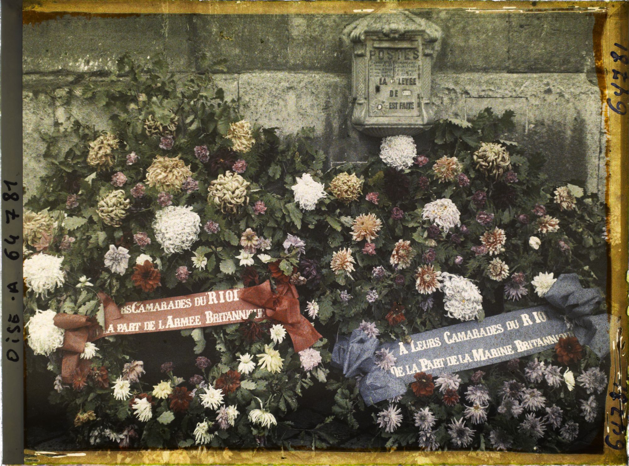 Image représentant Oise, Beauvais, Les obsèques du Dirigeable Britannique Couronnes de l'Armée et la marine Britanniques