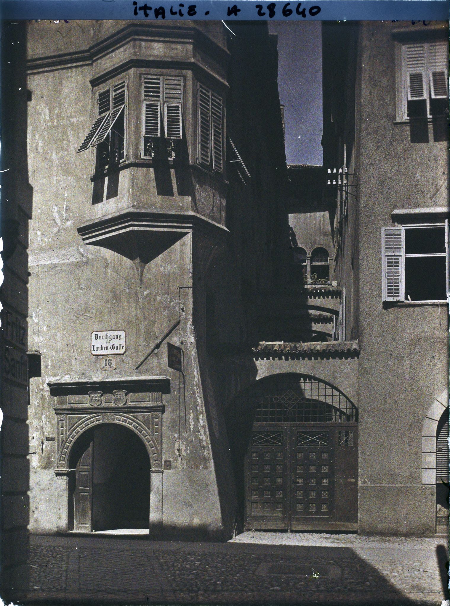 Image représentant Passage menant à la Via dei Portici (Laubengasse), au n°16 de la Via Argentieri (Silvergasse)