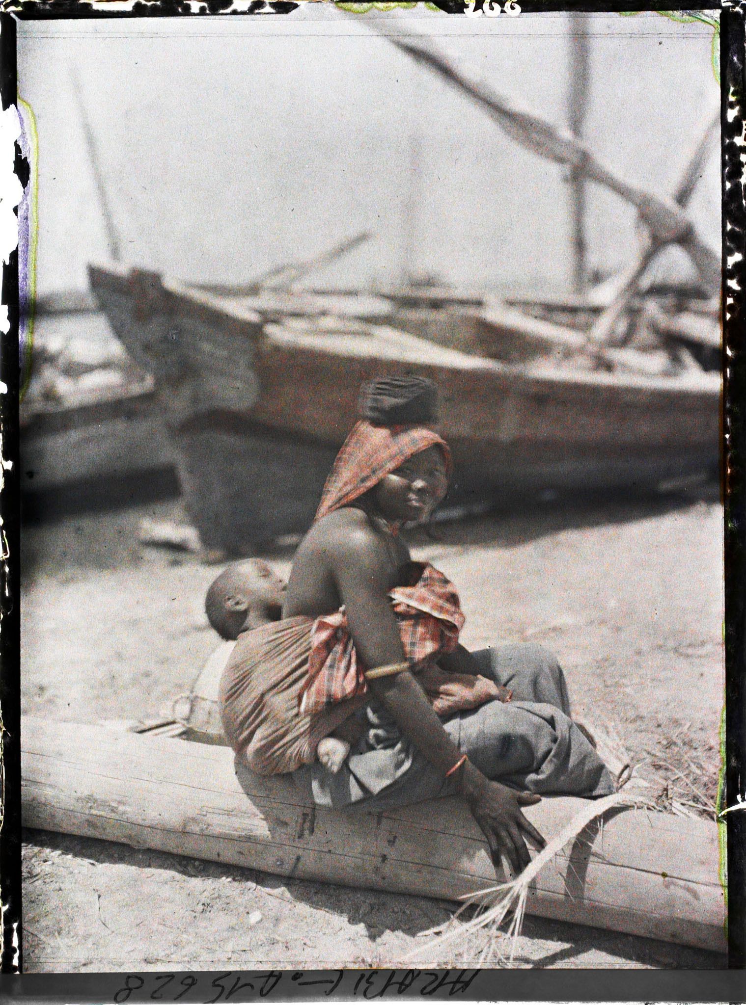 Image représentant Une jeune femme et son enfant