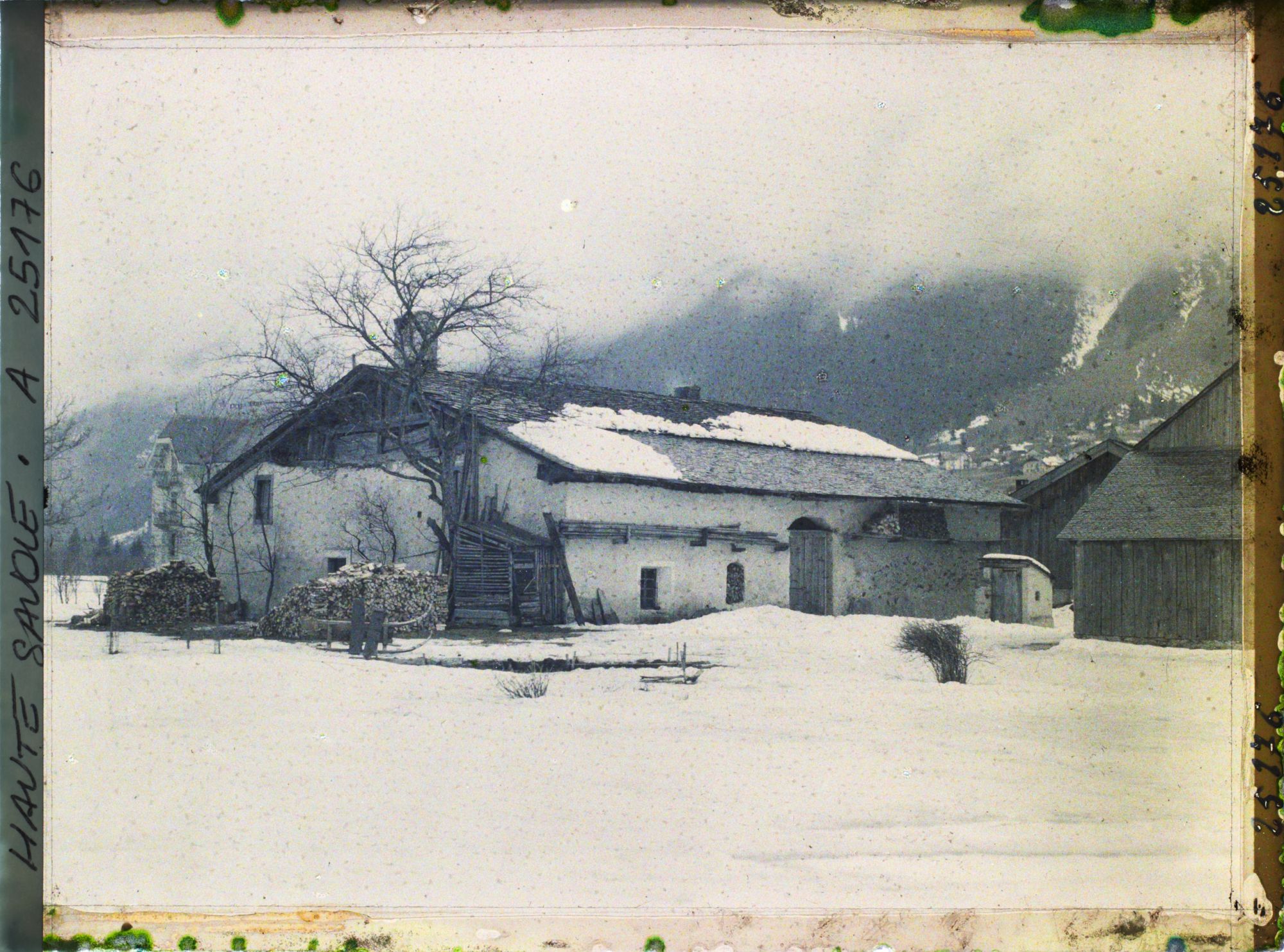 Image représentant France Les Alpes, Barats, Chamonix - Type d'ancienne Maison, Village des Barats