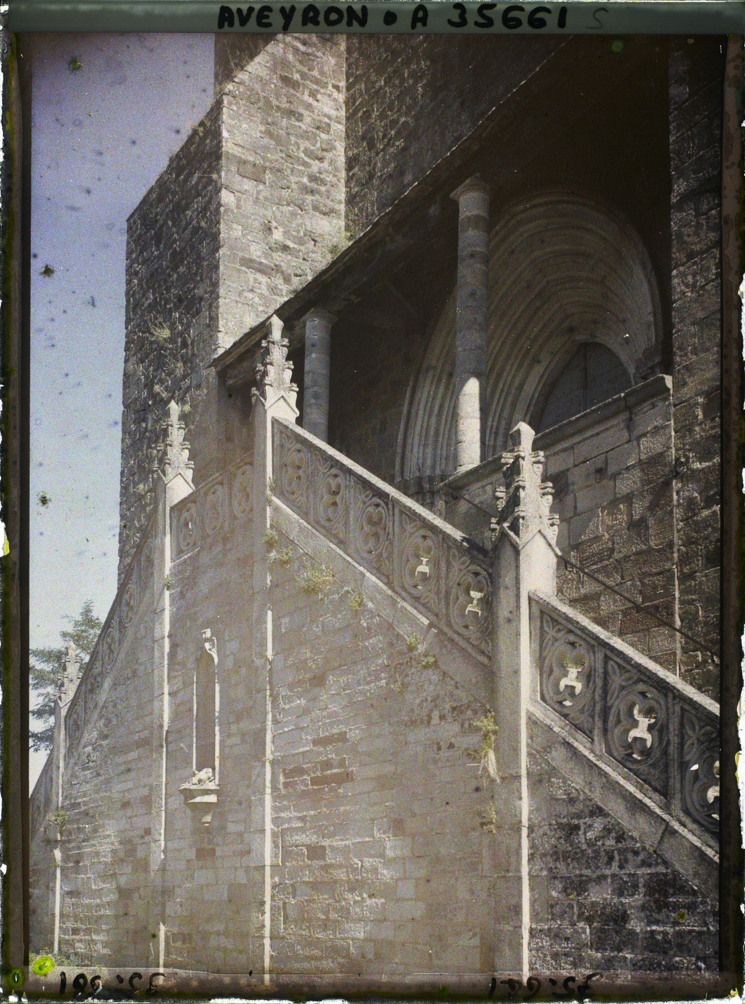 Image représentant L'église Saint-Jean