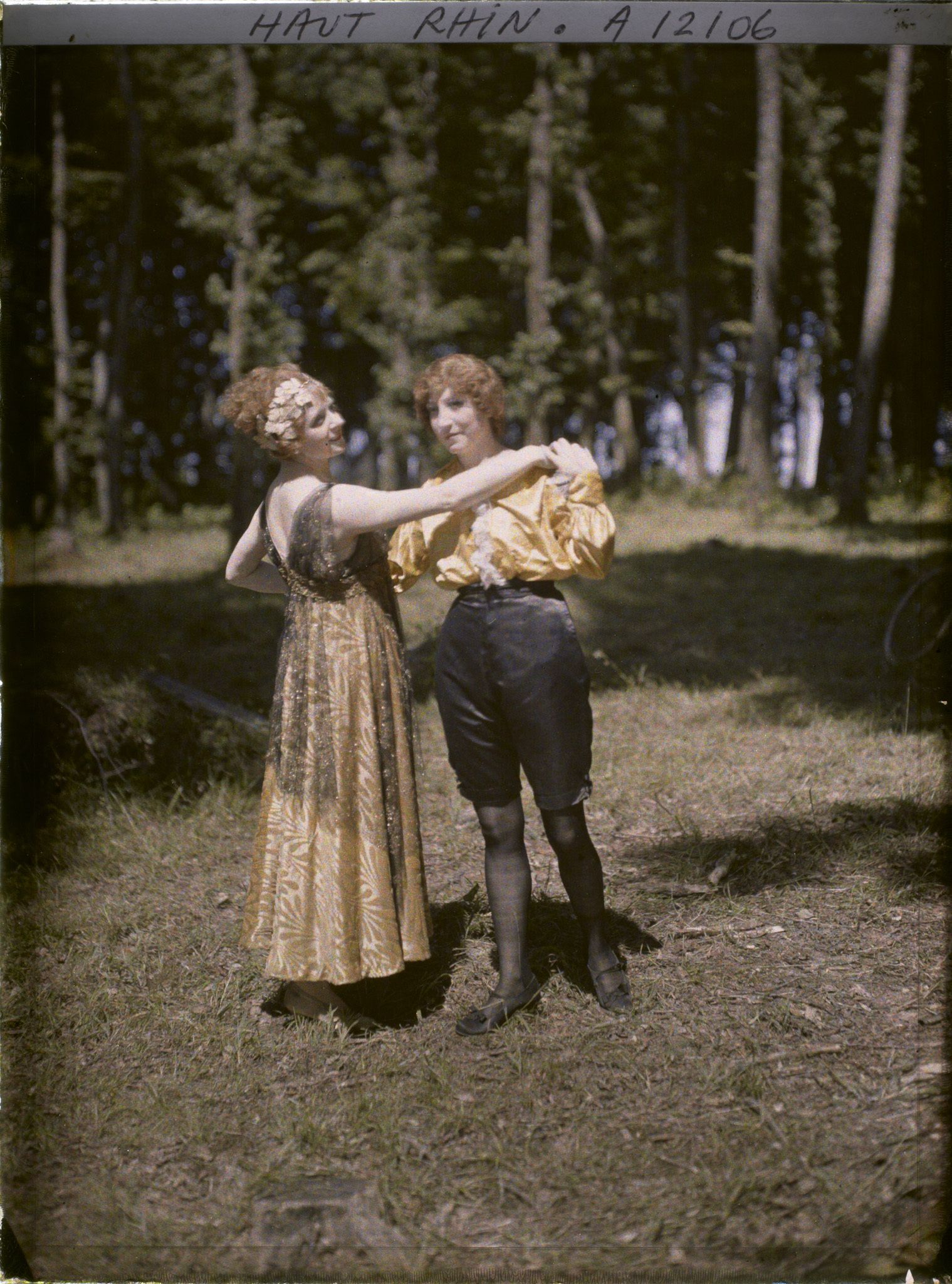 Image représentant Théâtre aux Armées, danseuses de l'Opéra de Paris