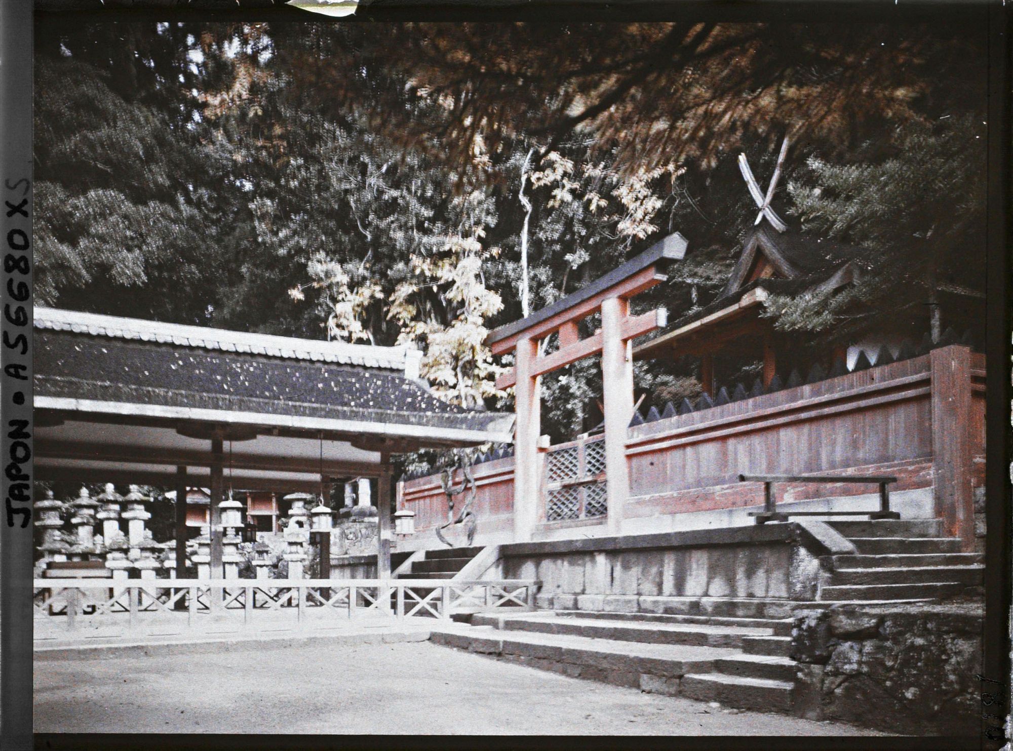 Image représentant Sanctuaire Kasuga-taisha (ou Kasuga-jinja) : Pavillon Wakamiya