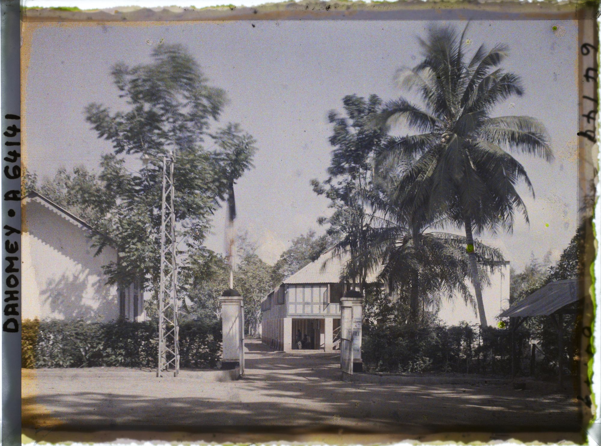 Image représentant L'entrée de l'hôpital