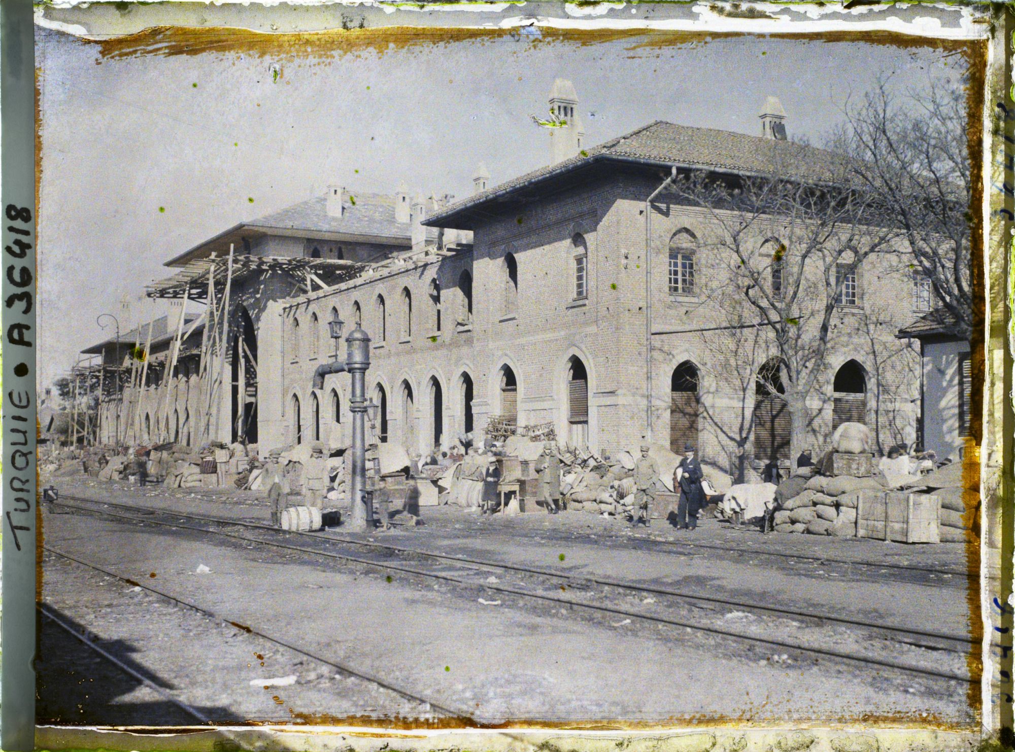 Image représentant La gare lors de l'évacuation de la population grecque