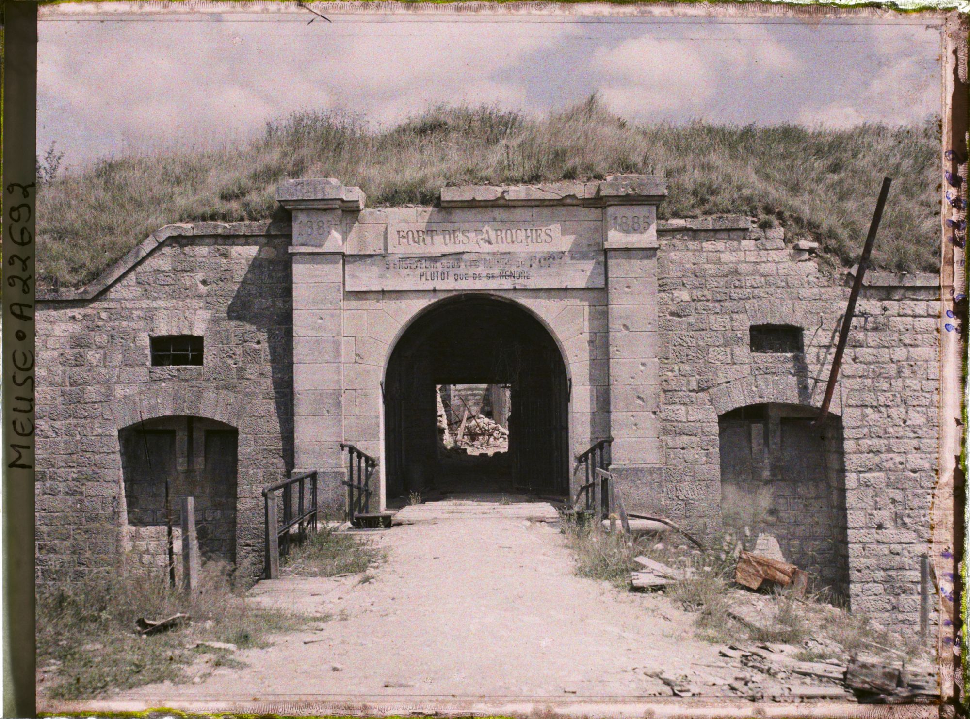 Image représentant France, Fort des Paroches, Entrée du Fort