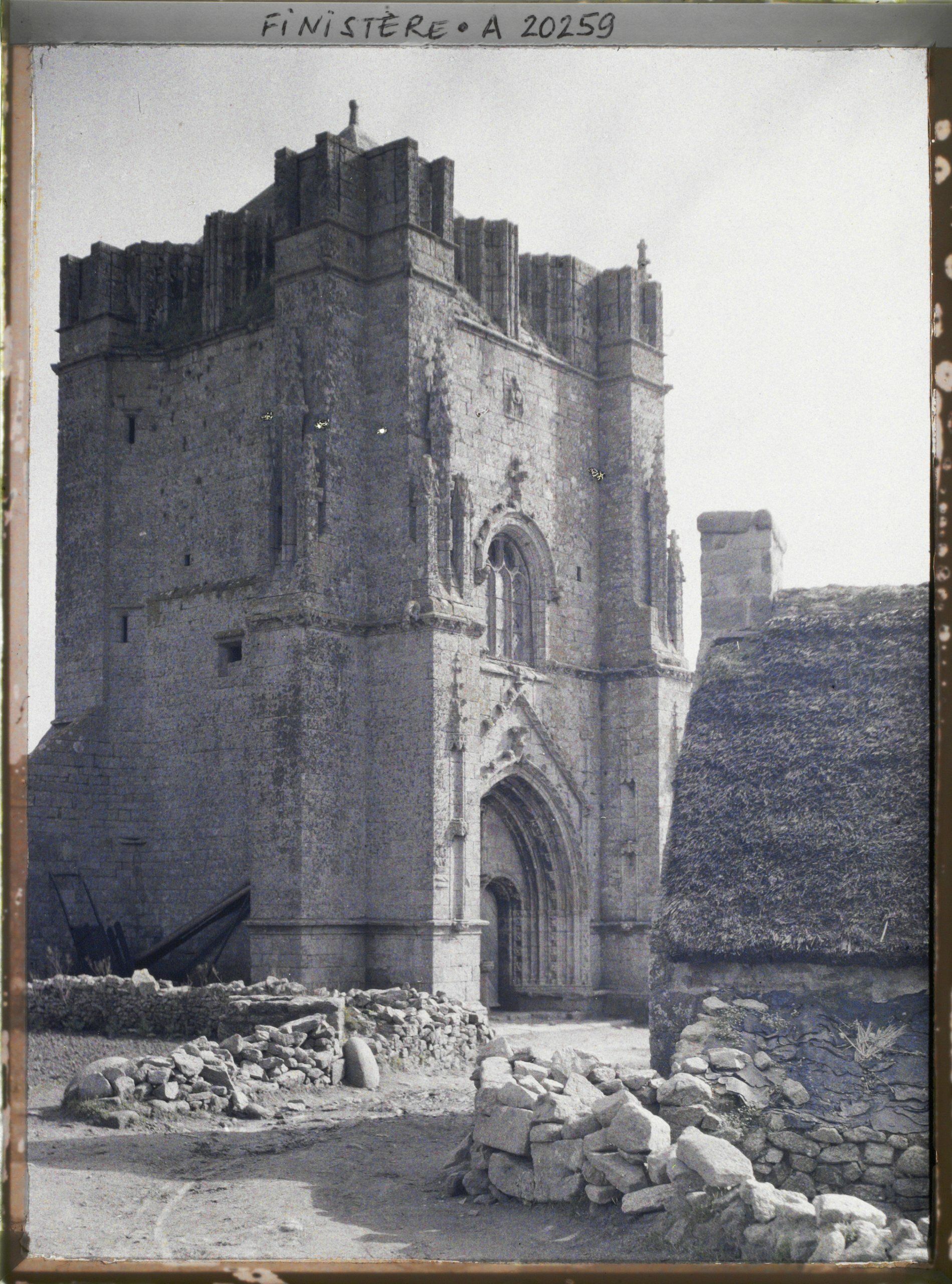 Image représentant Eglise Saint-Guénolé dite Tour Carrée