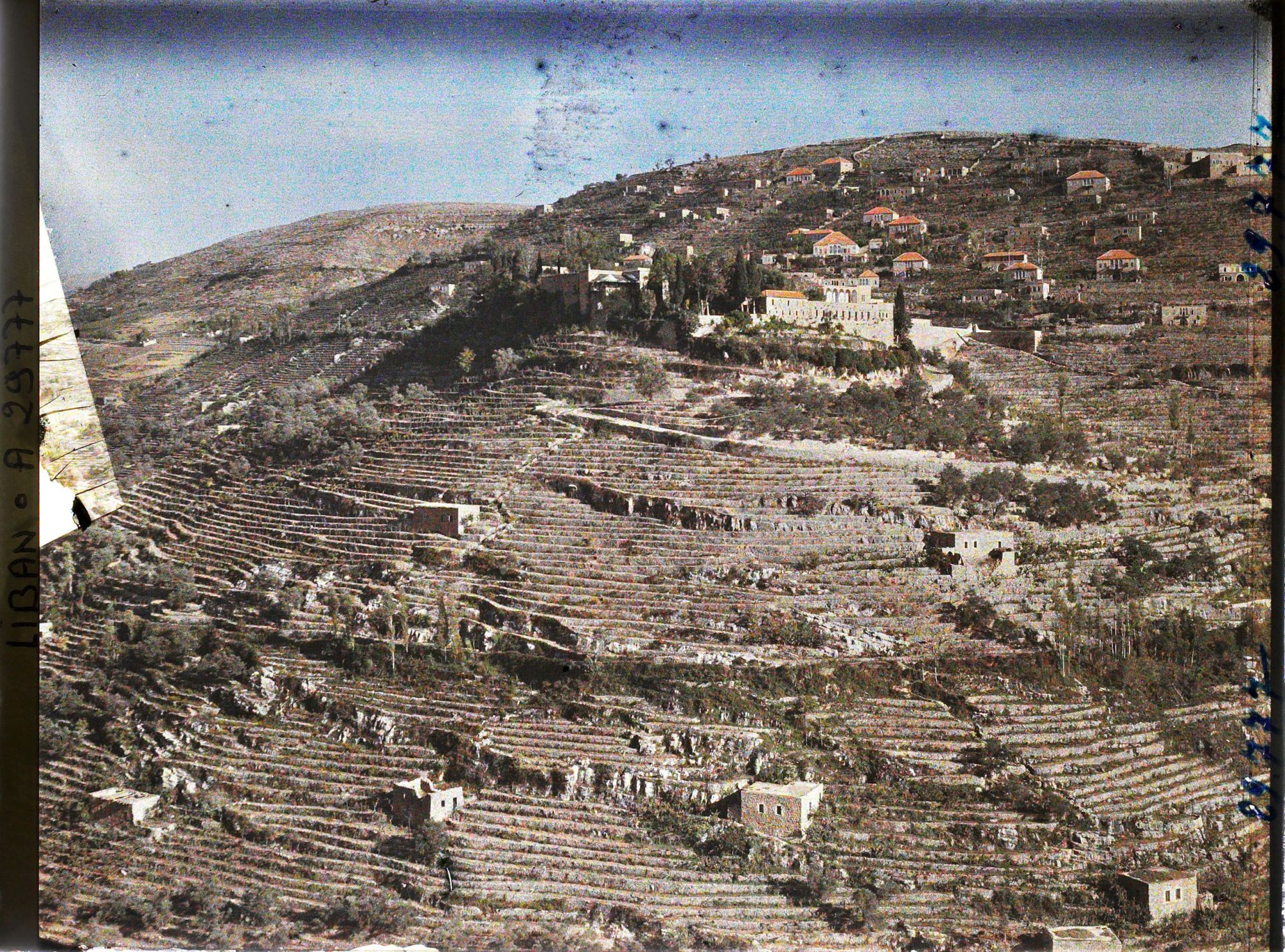 Image représentant Panorama vers Beit Ed-dine avec ses cultures en terrasses