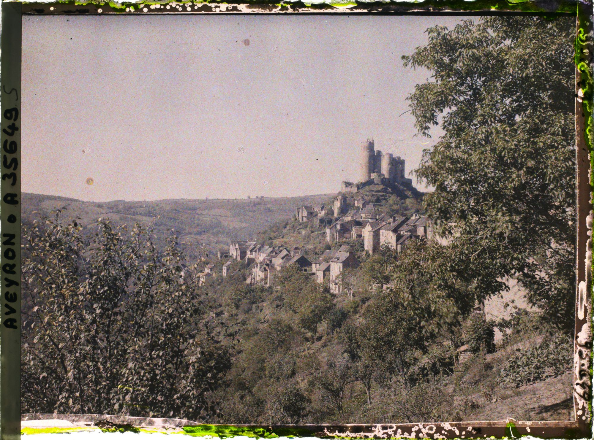 Image représentant Vue de la ville avec la forteresse