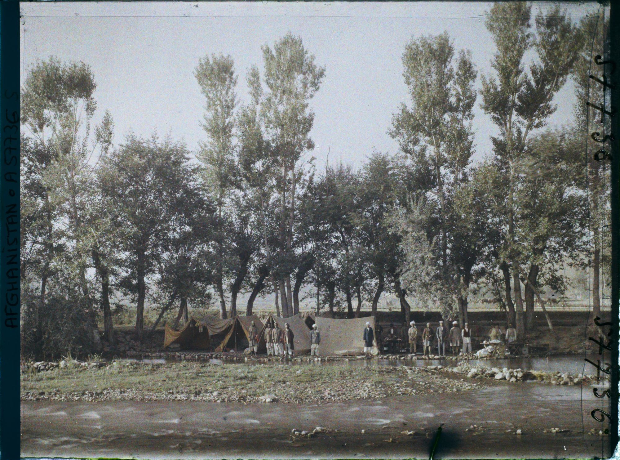 Image représentant Afghanistan, Shah-Abad, Campement sur les rives du Logar