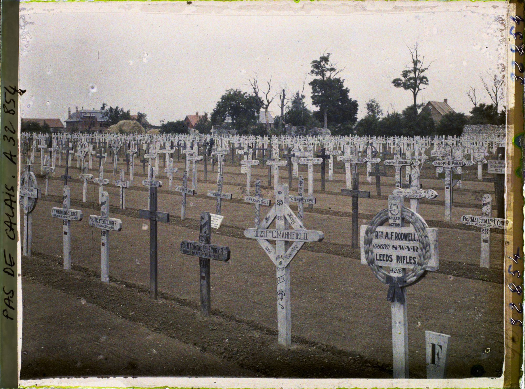 Image représentant France, Roclincourt, Les Cimetières Anglais et Français de Roclincourt-Village