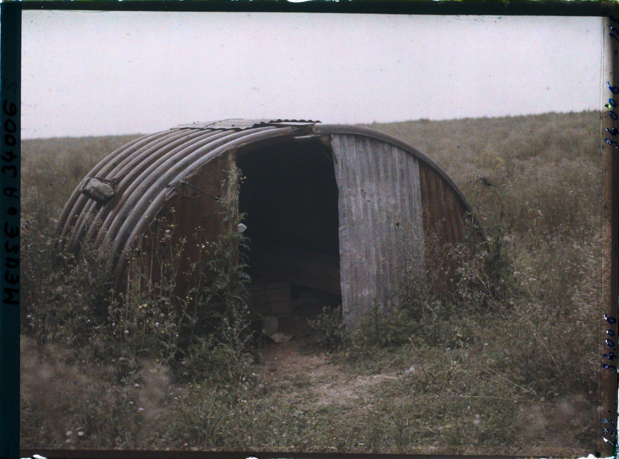 Image représentant France, Douaumont, Abri pour Cercueils, au cimetière de Douaumont
