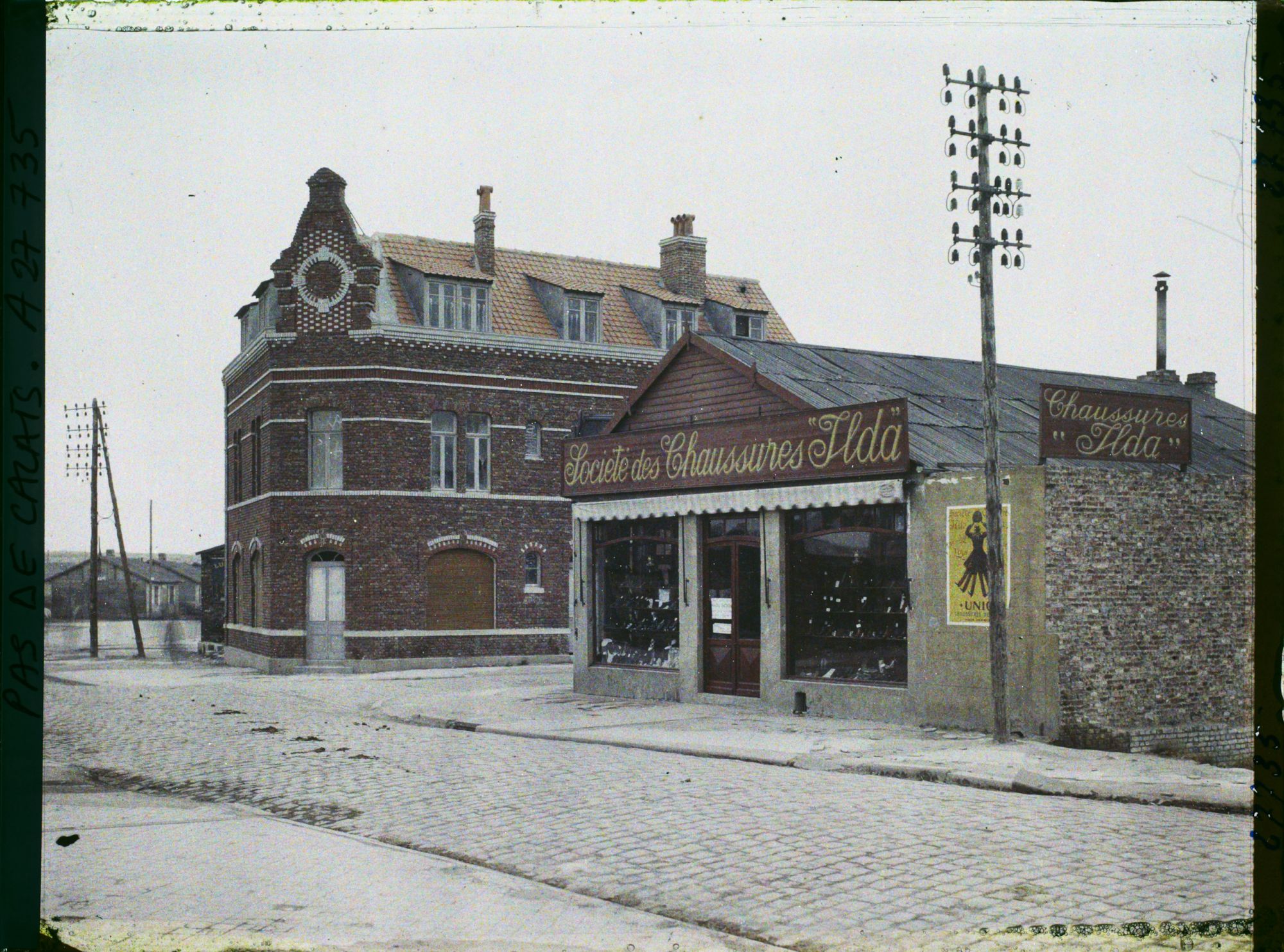 Image représentant France, Lens, Maisons neuves et magasins route de Carvin